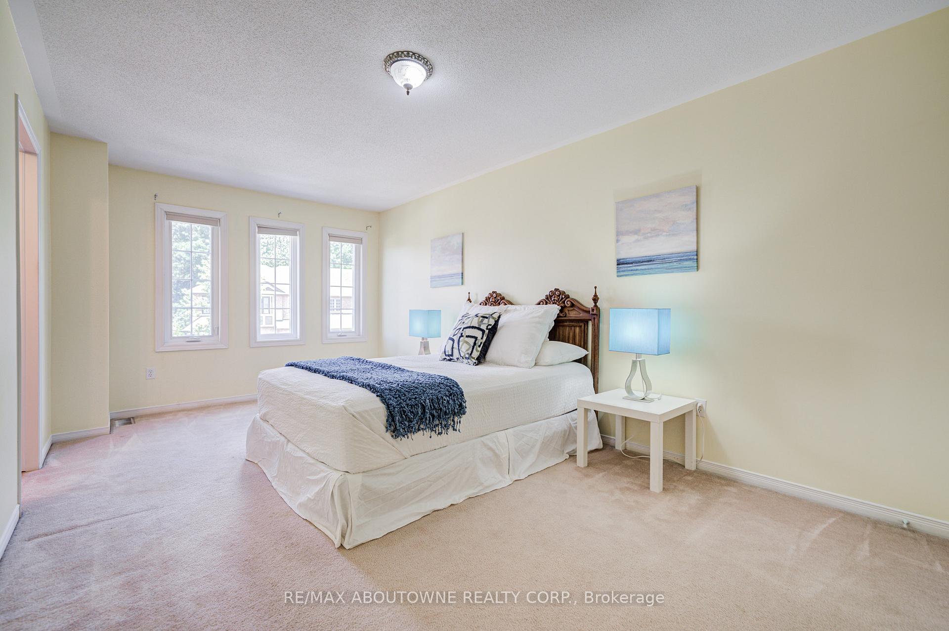 Photo 25 of 5128 Falconcrest Drive, Burlington, Uptown — HOMEH