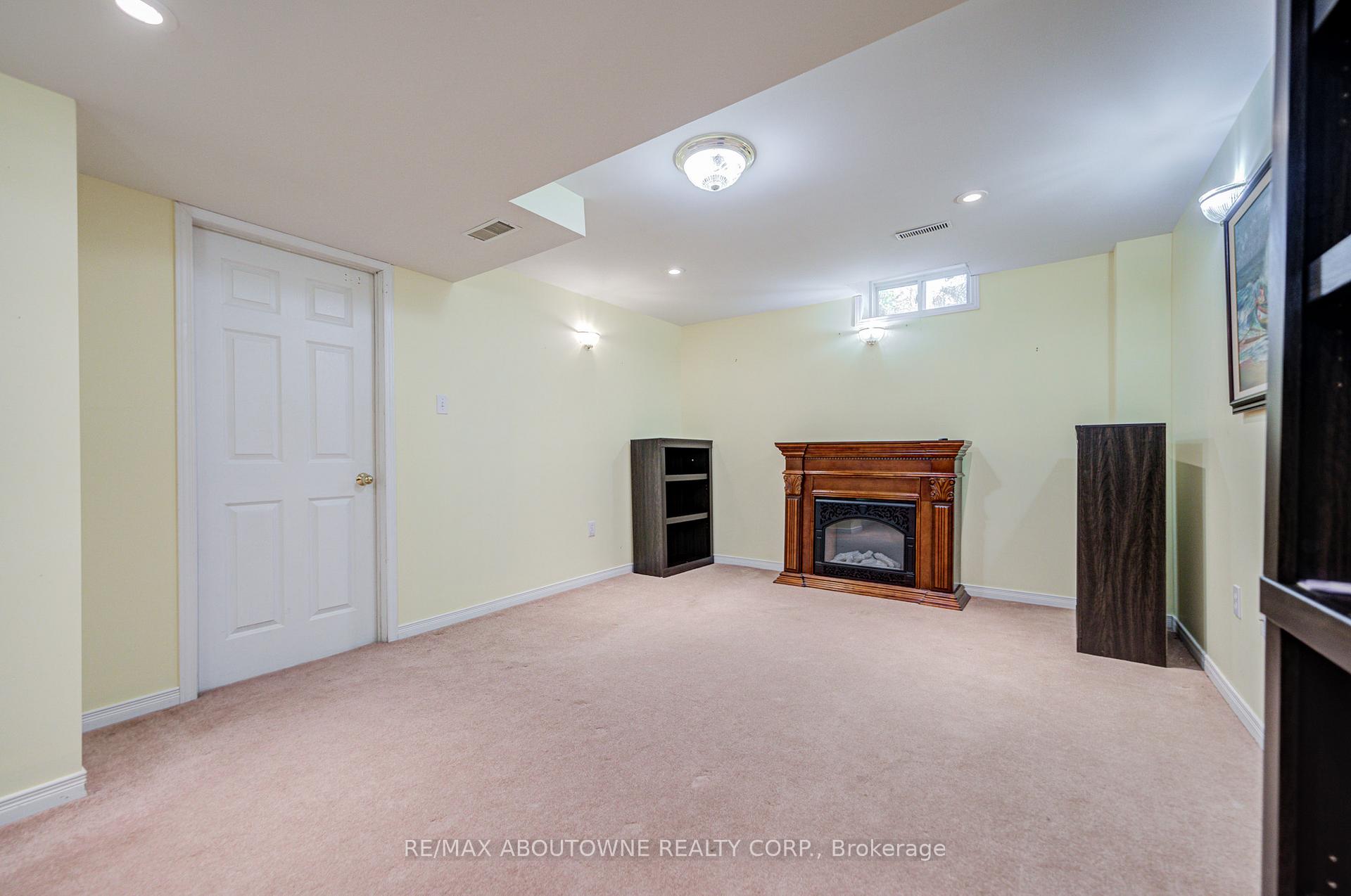 Photo 38 of 5128 Falconcrest Drive, Burlington, Uptown — HOMEH