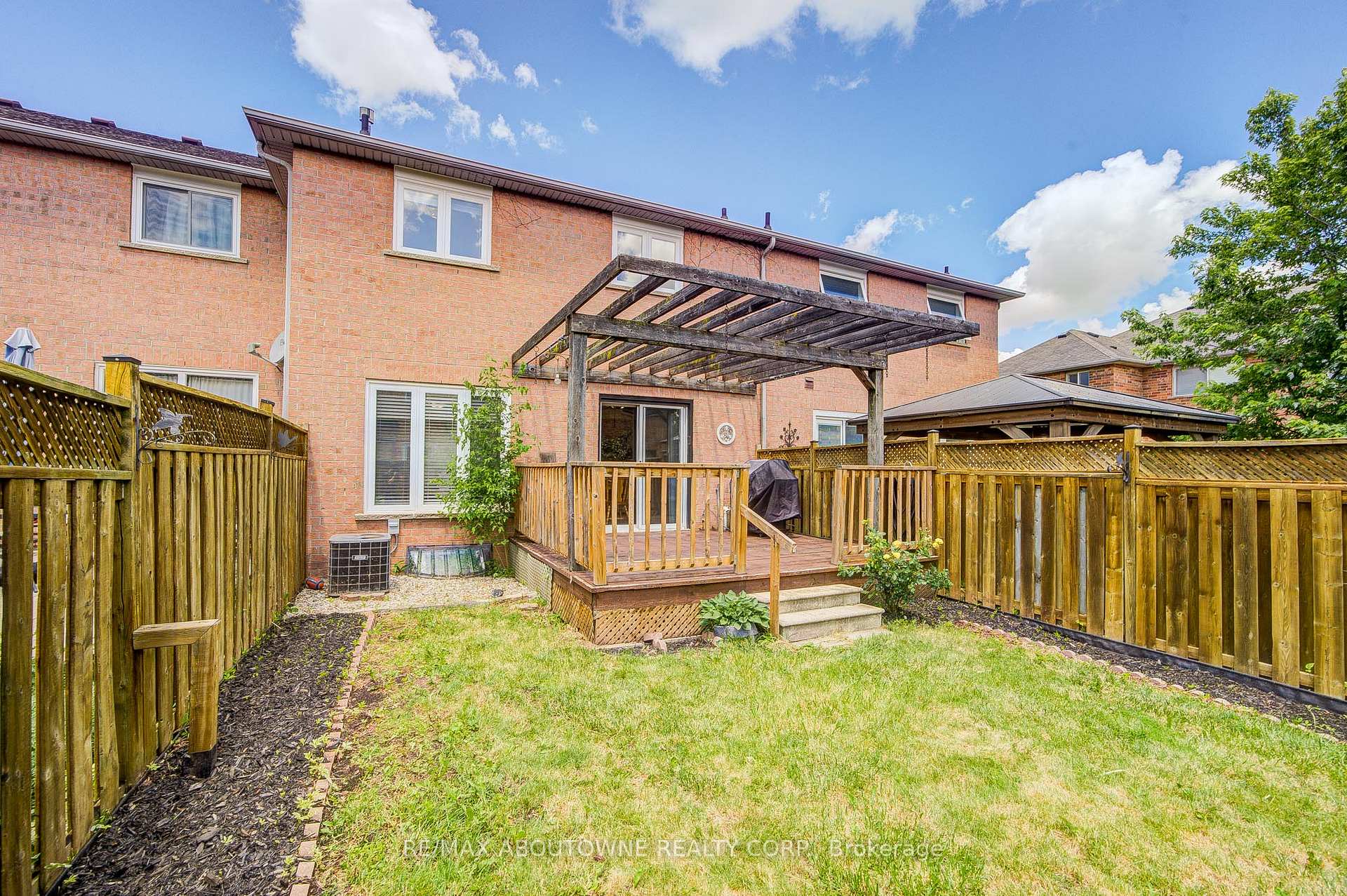Photo 44 of 5128 Falconcrest Drive, Burlington, Uptown — HOMEH