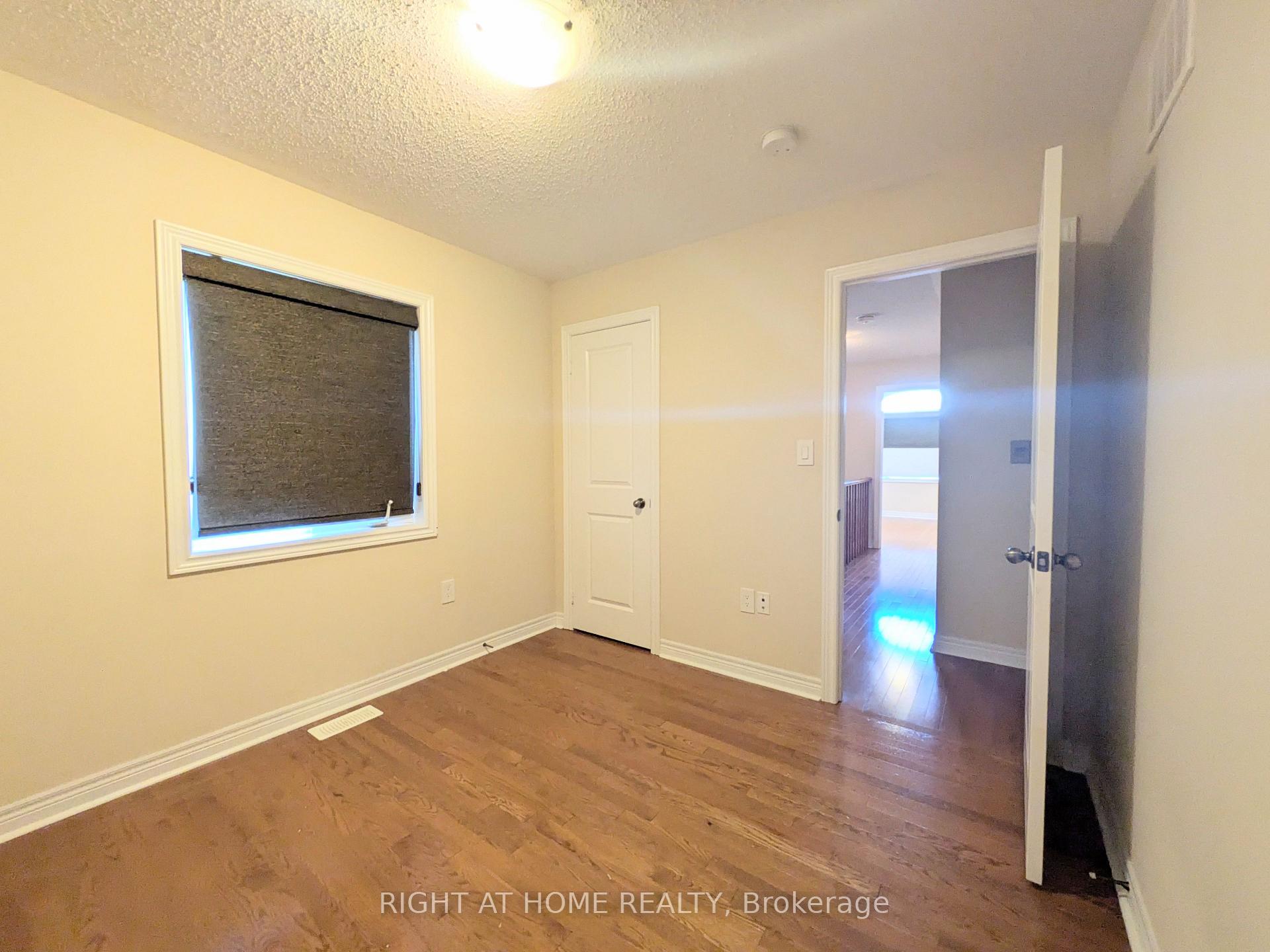 Photo 11 of 37 Biddens Square, Brampton, Bram East — HOMEH