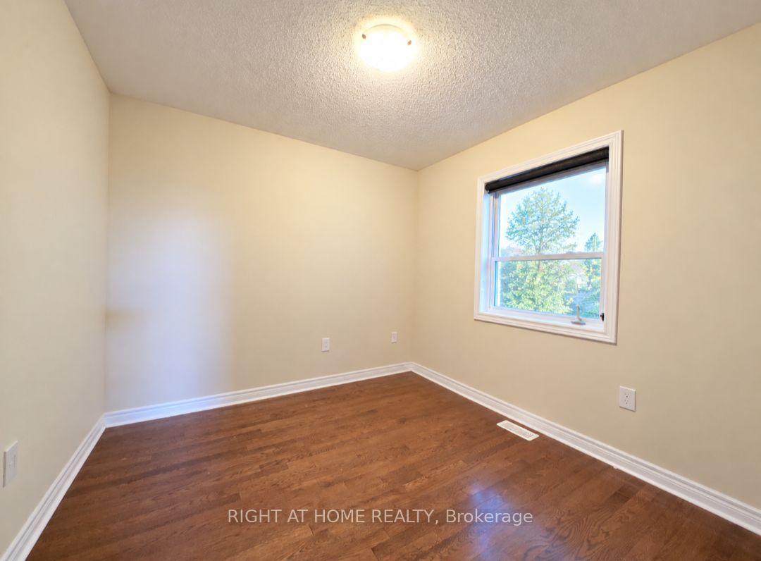 Photo 15 of 37 Biddens Square, Brampton, Bram East — HOMEH
