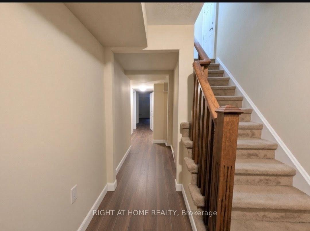 Photo 17 of 37 Biddens Square, Brampton, Bram East — HOMEH