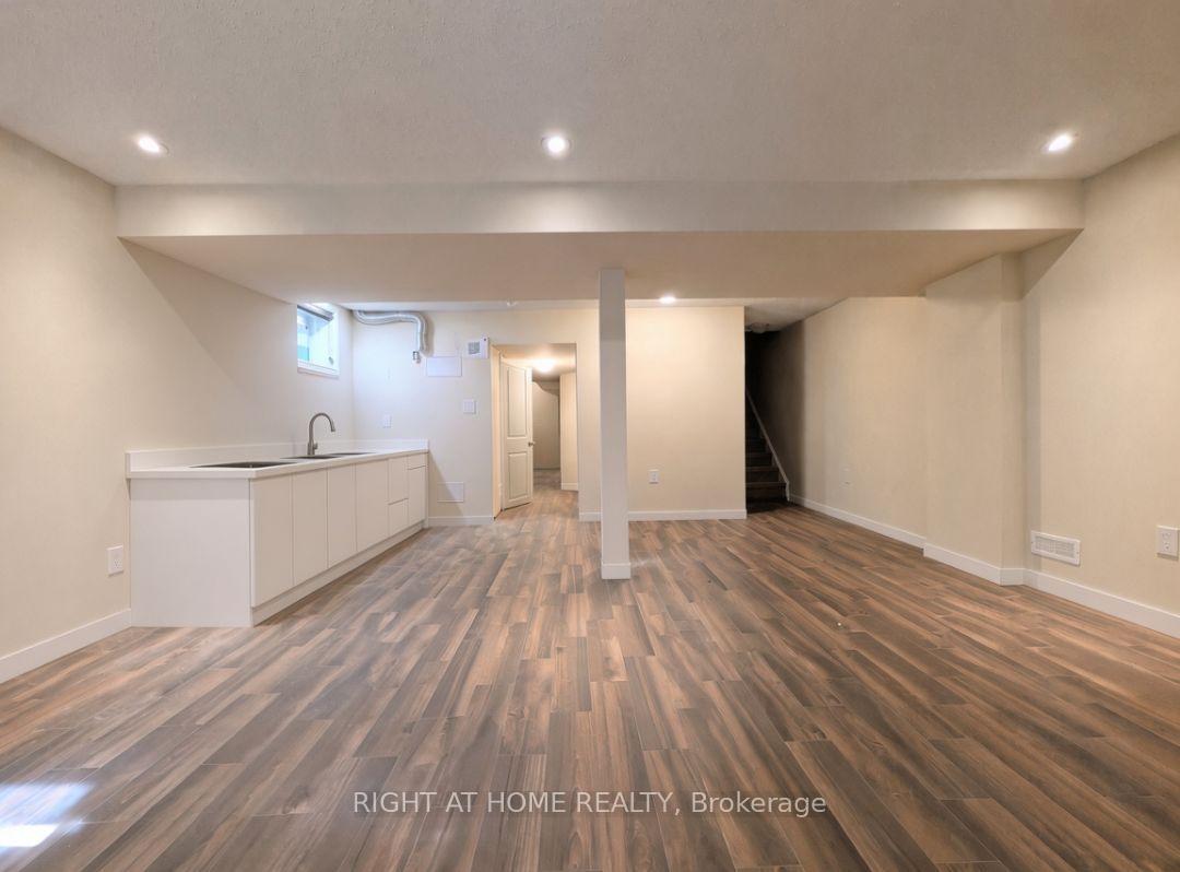 Photo 20 of 37 Biddens Square, Brampton, Bram East — HOMEH