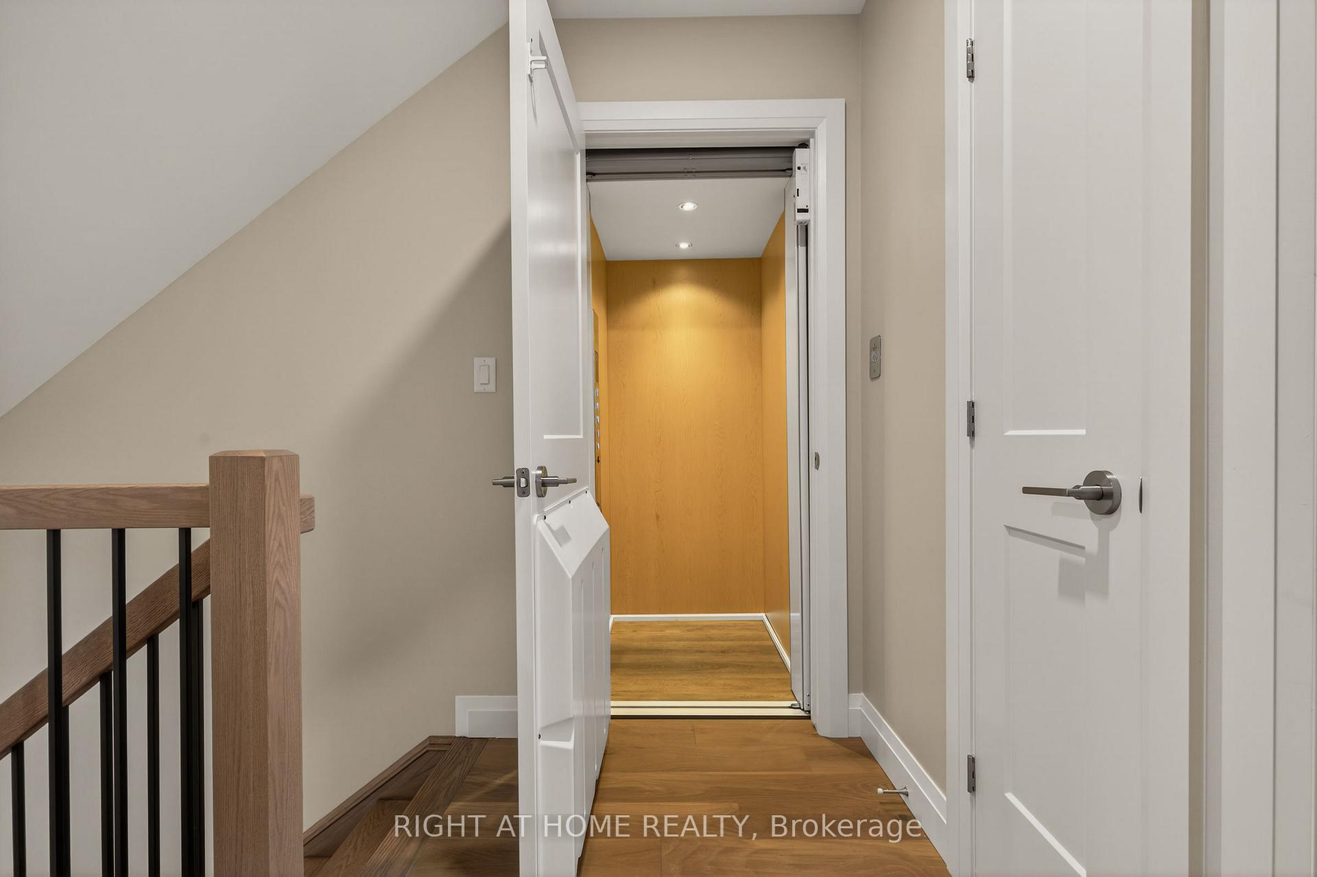 Photo 21 of 279 Hess Street S, Hamilton, Durand — HOMEH