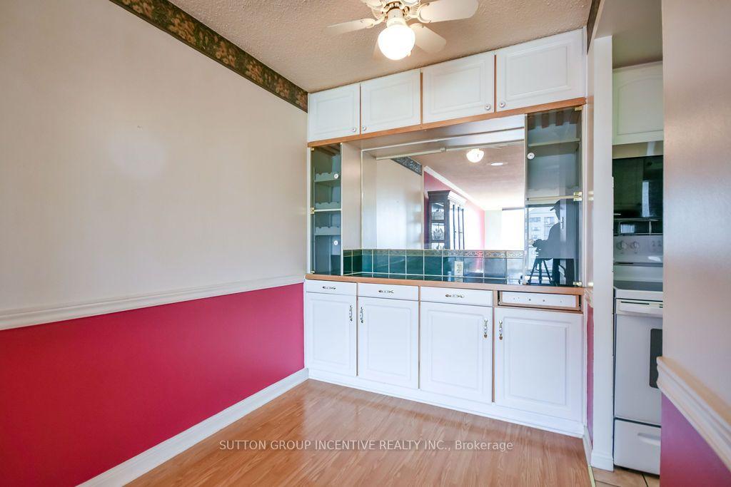 Photo 7 of Unit 1005, 65 Ellen Street, Barrie, City Centre — HOMEH