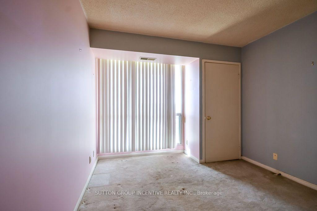 Photo 17 of Unit 1005, 65 Ellen Street, Barrie, City Centre — HOMEH