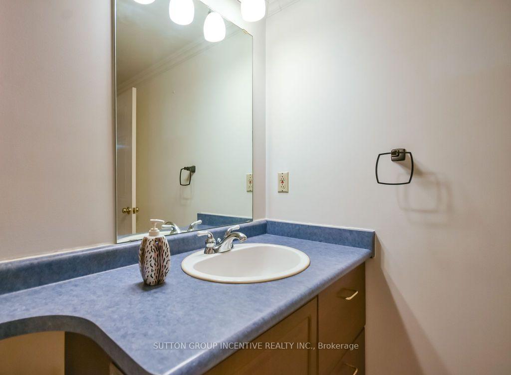 Photo 19 of Unit 1005, 65 Ellen Street, Barrie, City Centre — HOMEH