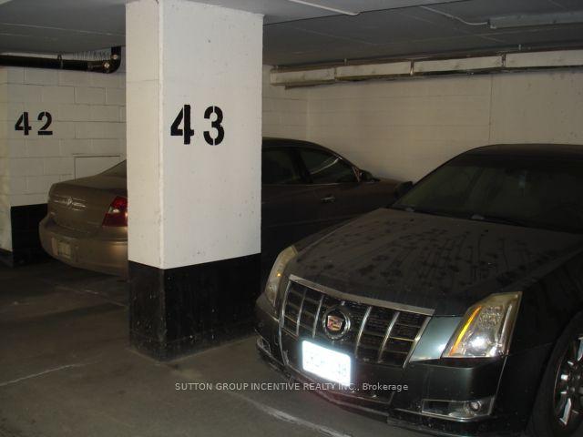 Photo 24 of Unit 1005, 65 Ellen Street, Barrie, City Centre — HOMEH