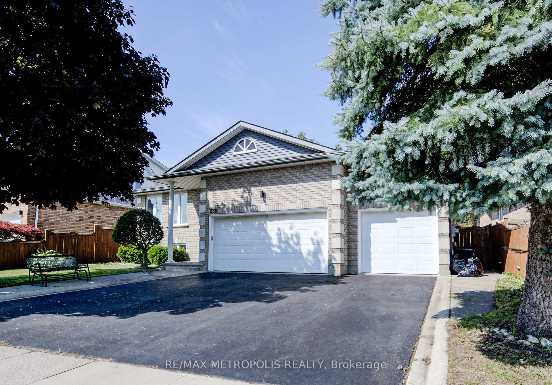 Photo 2 of 258 Saginaw Parkway, Cambridge, Fiddlesticks — HOMEH