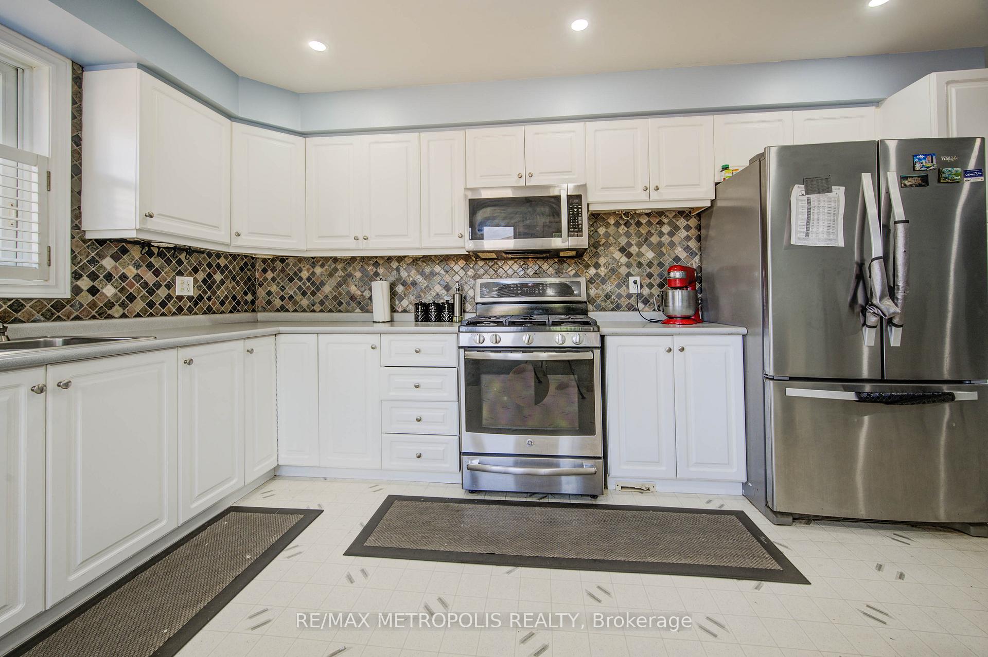 Photo 13 of 258 Saginaw Parkway, Cambridge, Fiddlesticks — HOMEH