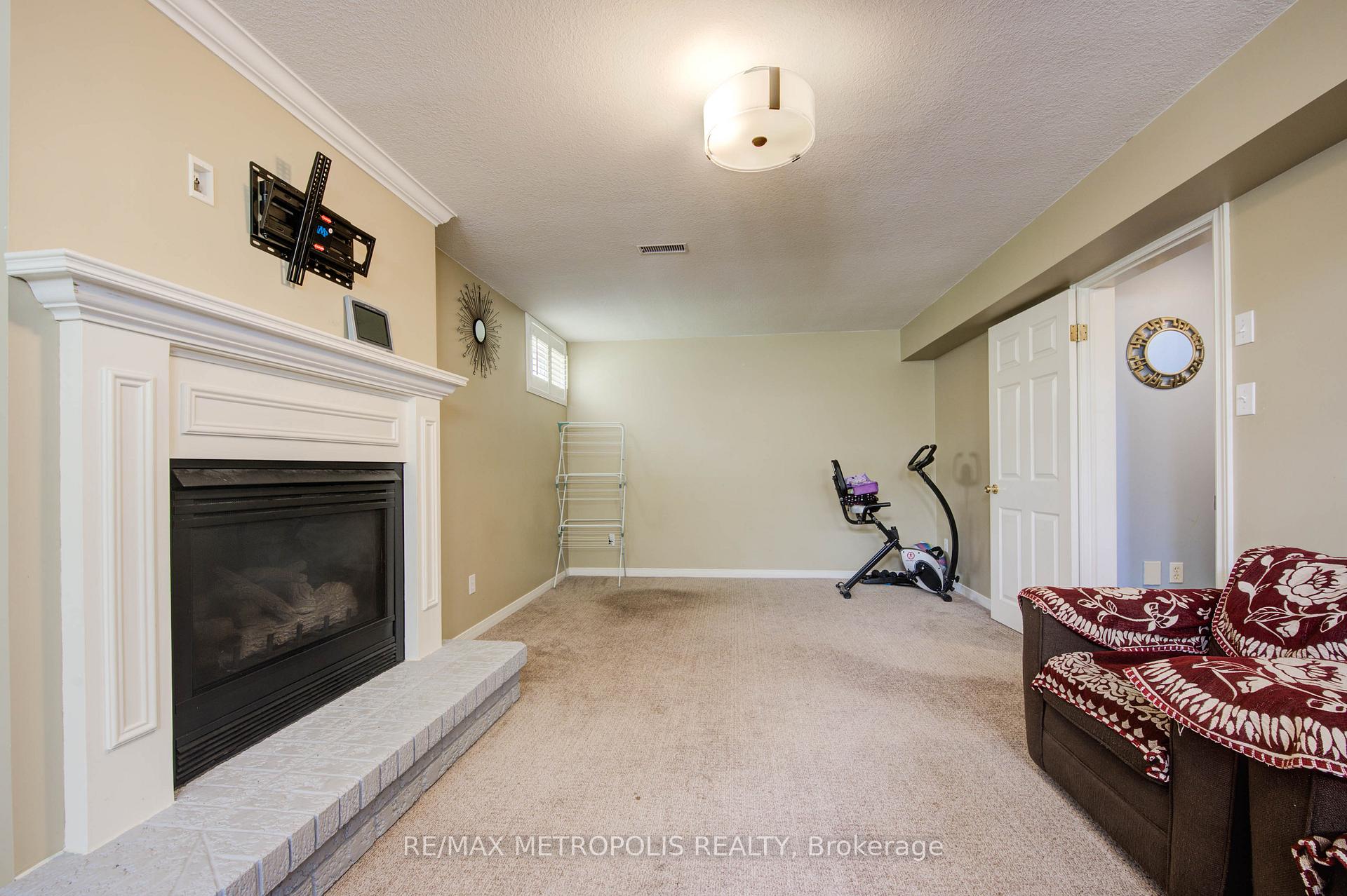 Photo 26 of 258 Saginaw Parkway, Cambridge, Fiddlesticks — HOMEH