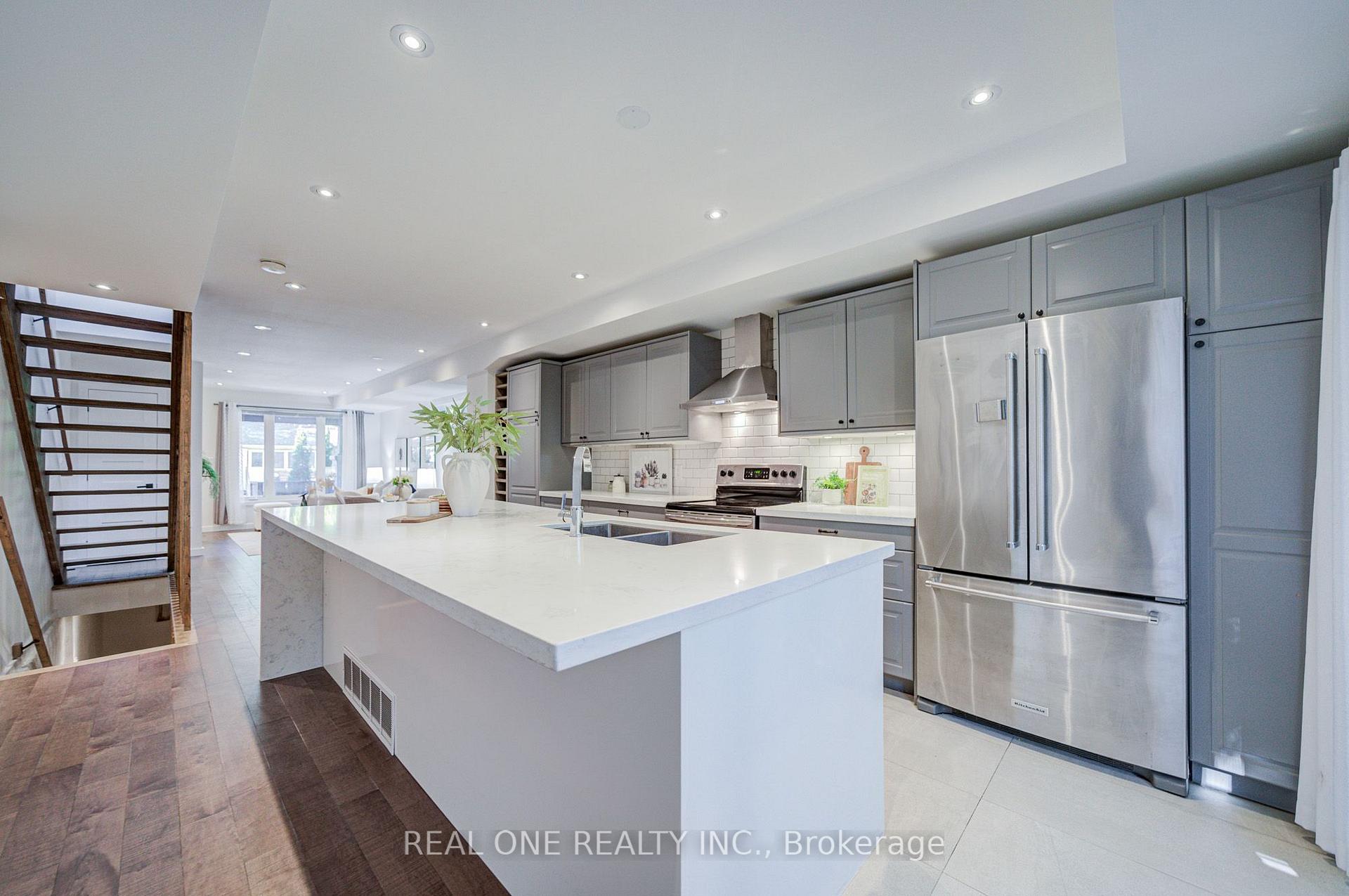 Photo 15 of 19 Battenberg Avenue, Toronto, Woodbine Corridor — HOMEH