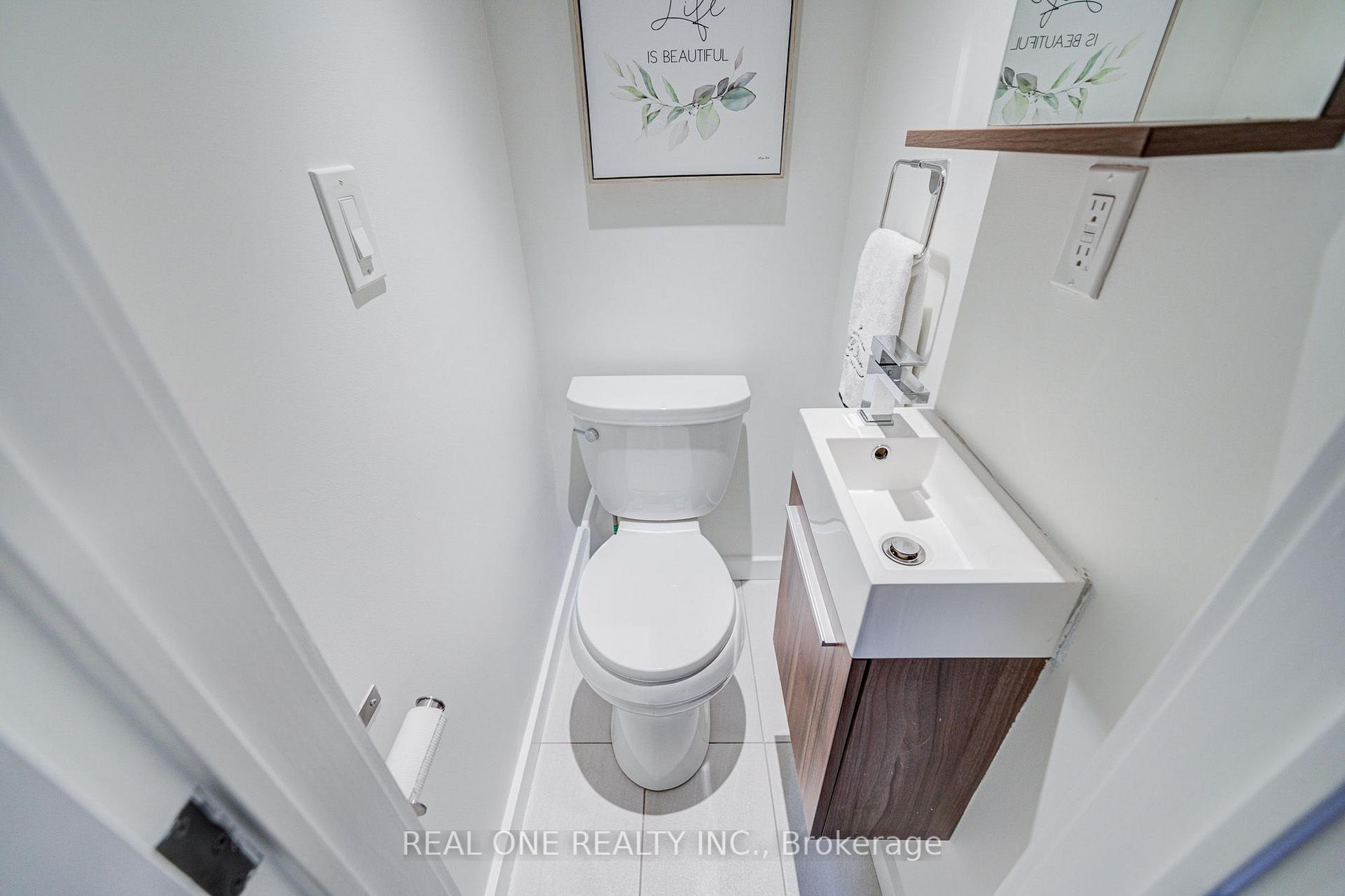 Photo 20 of 19 Battenberg Avenue, Toronto, Woodbine Corridor — HOMEH
