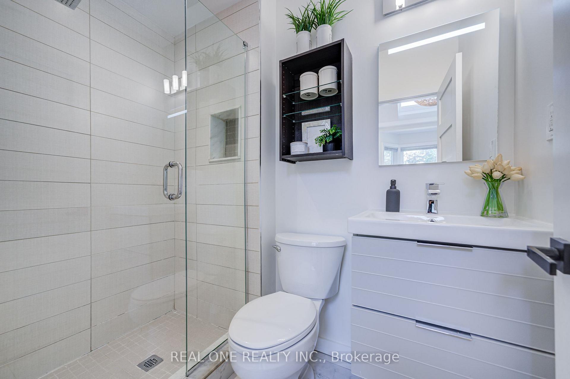 Photo 26 of 19 Battenberg Avenue, Toronto, Woodbine Corridor — HOMEH