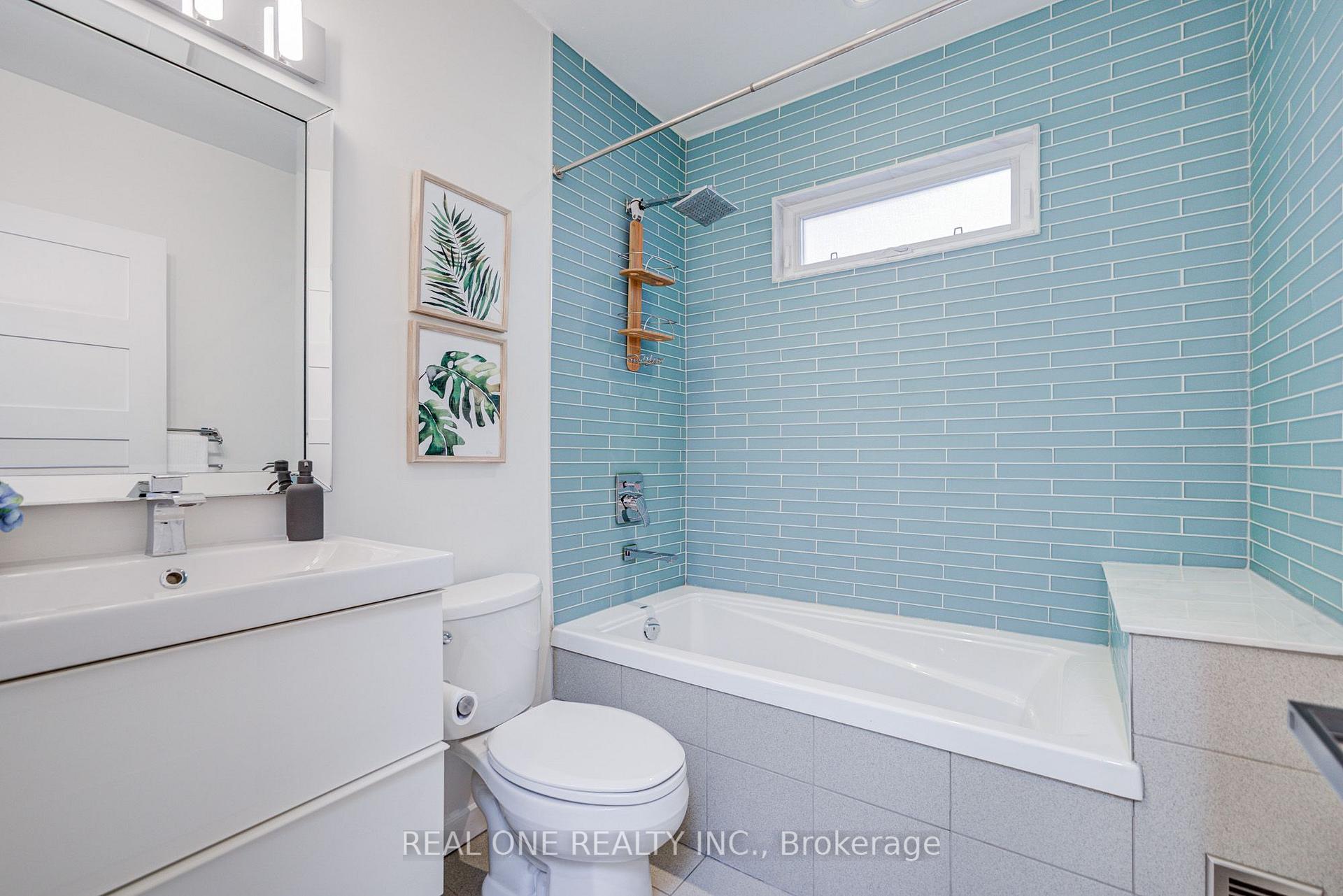 Photo 31 of 19 Battenberg Avenue, Toronto, Woodbine Corridor — HOMEH