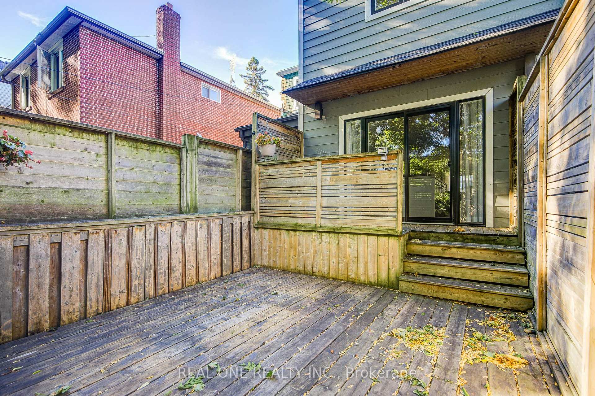 Photo 41 of 19 Battenberg Avenue, Toronto, Woodbine Corridor — HOMEH