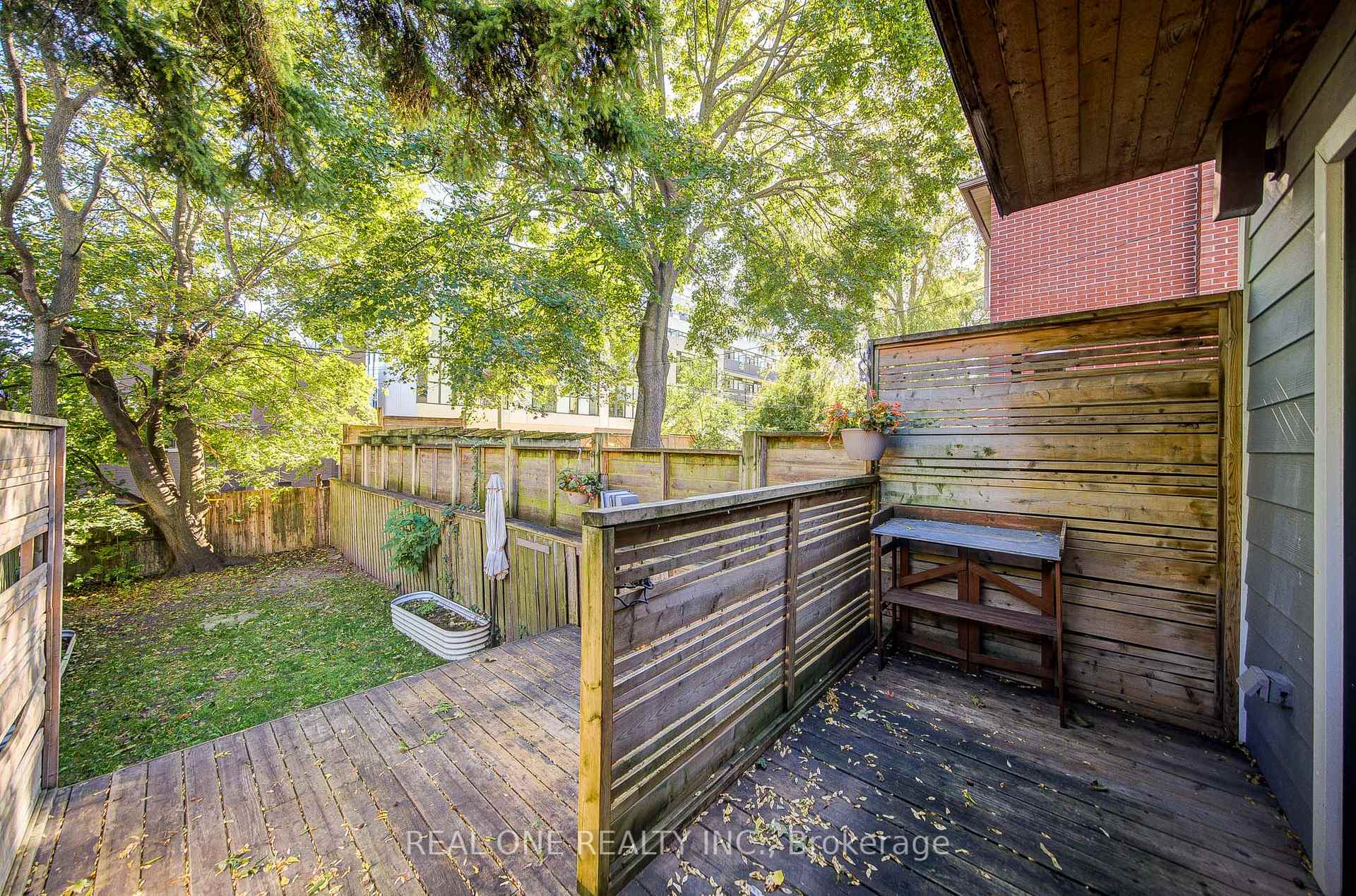 Photo 43 of 19 Battenberg Avenue, Toronto, Woodbine Corridor — HOMEH