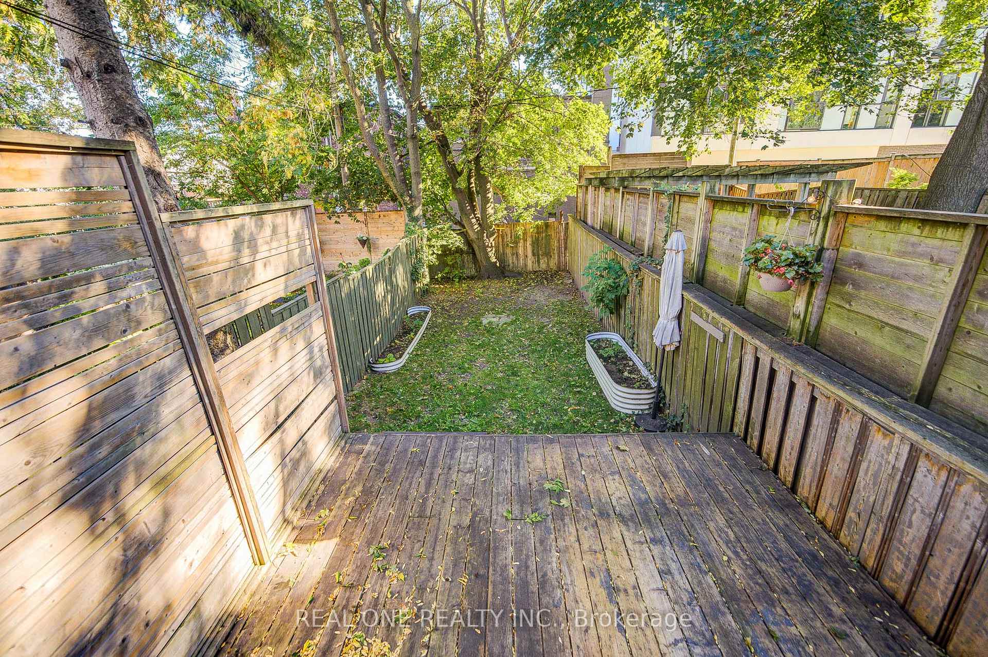 Photo 45 of 19 Battenberg Avenue, Toronto, Woodbine Corridor — HOMEH
