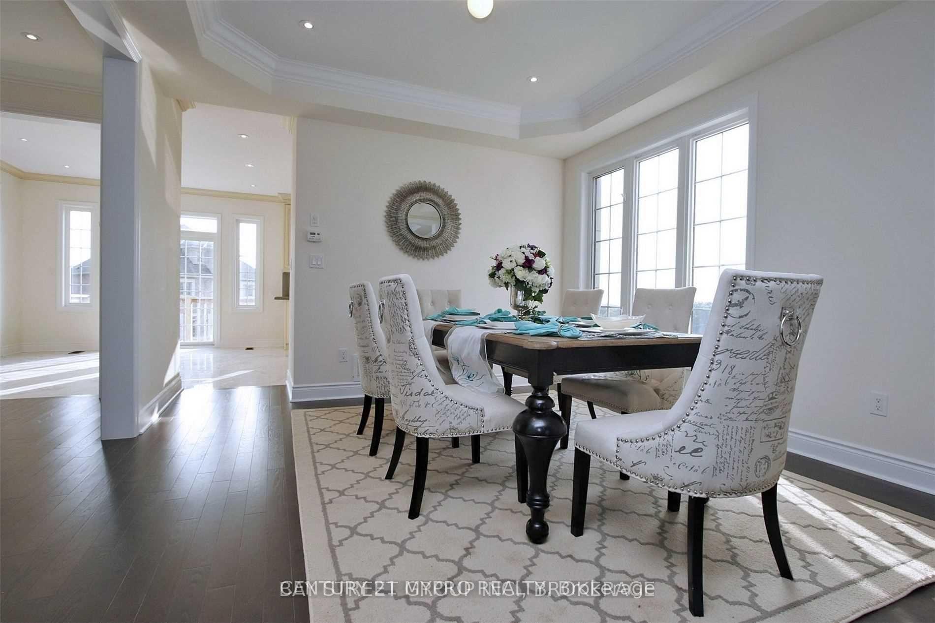 Photo 7 of 699 Mee Place, Newmarket, Stonehaven-Wyndham — HOMEH
