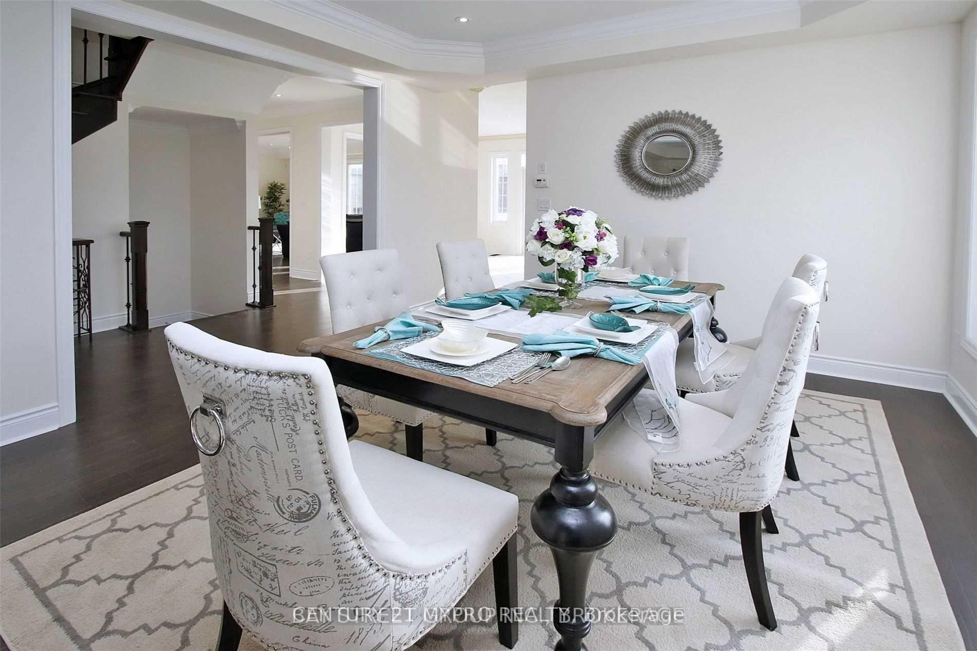 Photo 8 of 699 Mee Place, Newmarket, Stonehaven-Wyndham — HOMEH