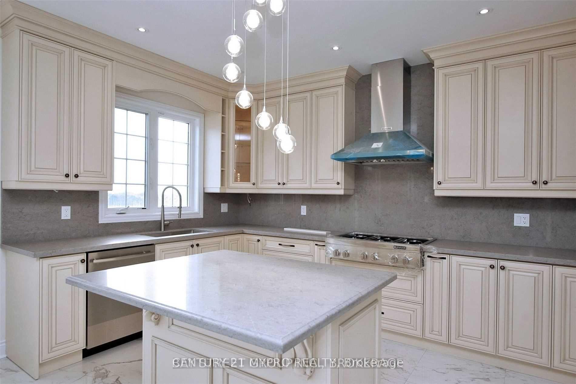 Photo 12 of 699 Mee Place, Newmarket, Stonehaven-Wyndham — HOMEH