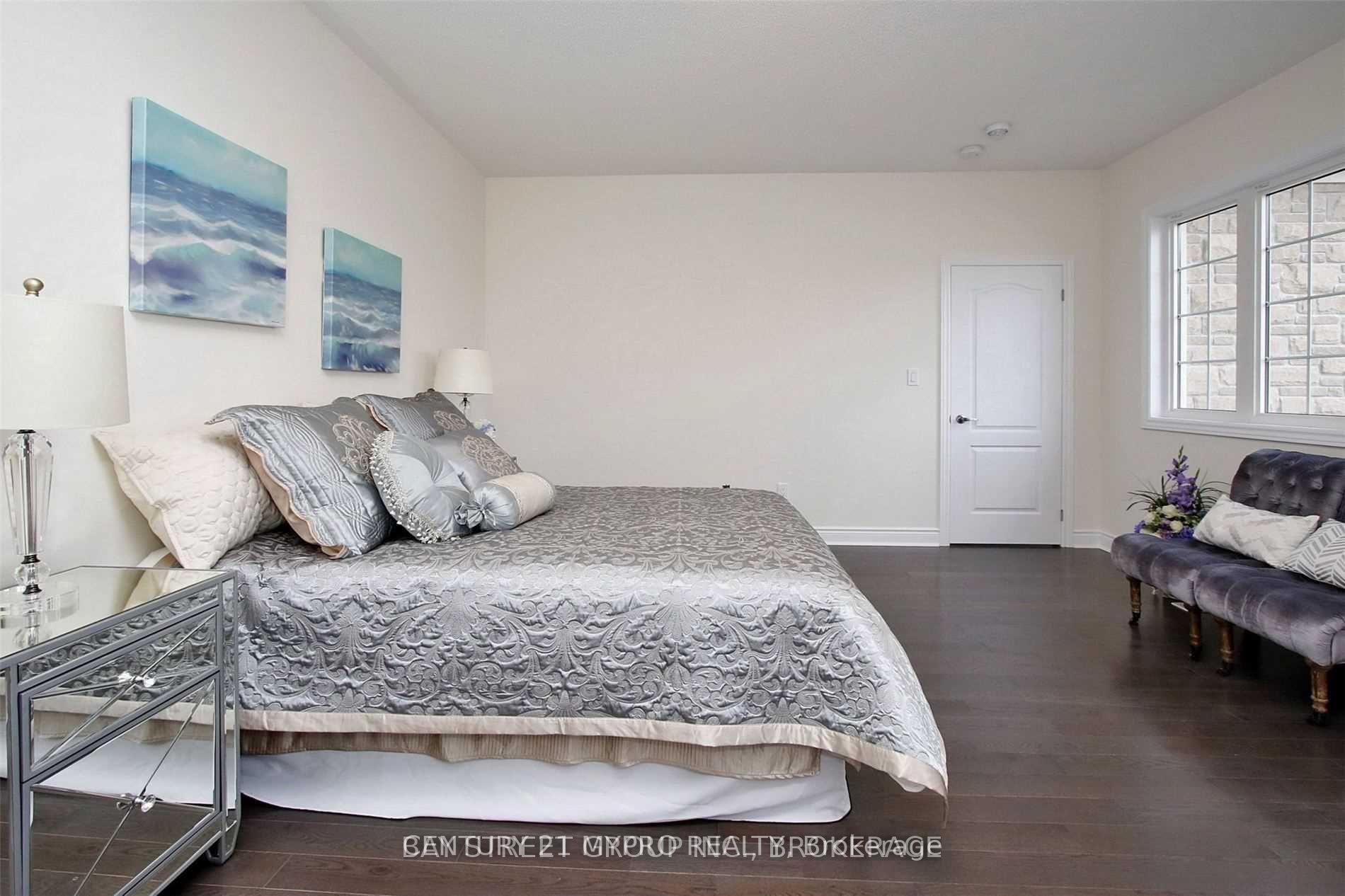 Photo 34 of 699 Mee Place, Newmarket, Stonehaven-Wyndham — HOMEH
