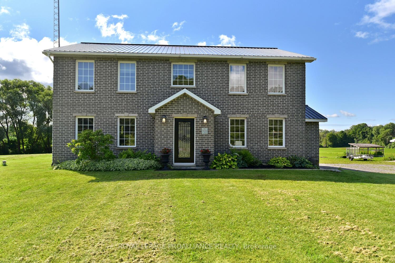 Photo of 1367 Hallecks Road E