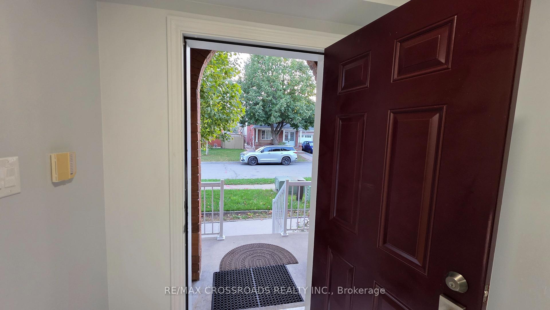 Photo 17 of 3 Meadow Glade Road, Brampton, Sandringham-Wellington — HOMEH