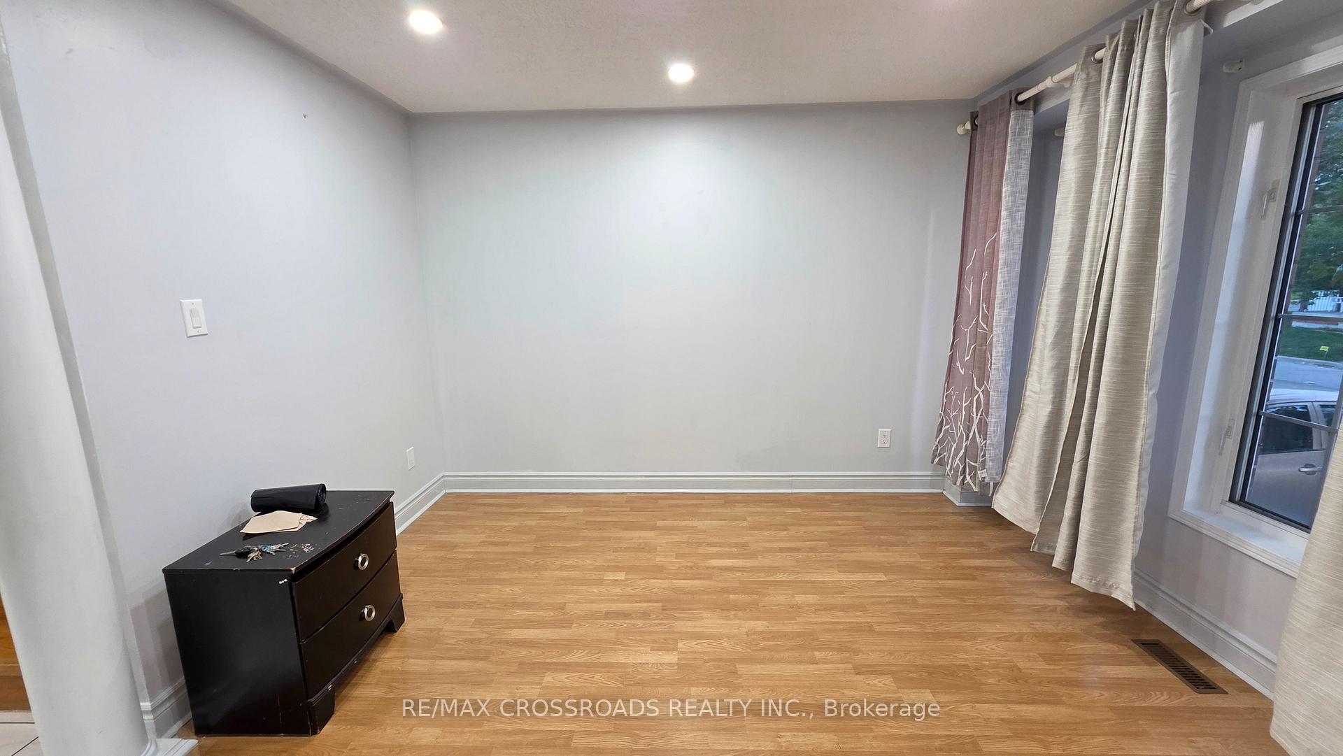 Photo 18 of 3 Meadow Glade Road, Brampton, Sandringham-Wellington — HOMEH