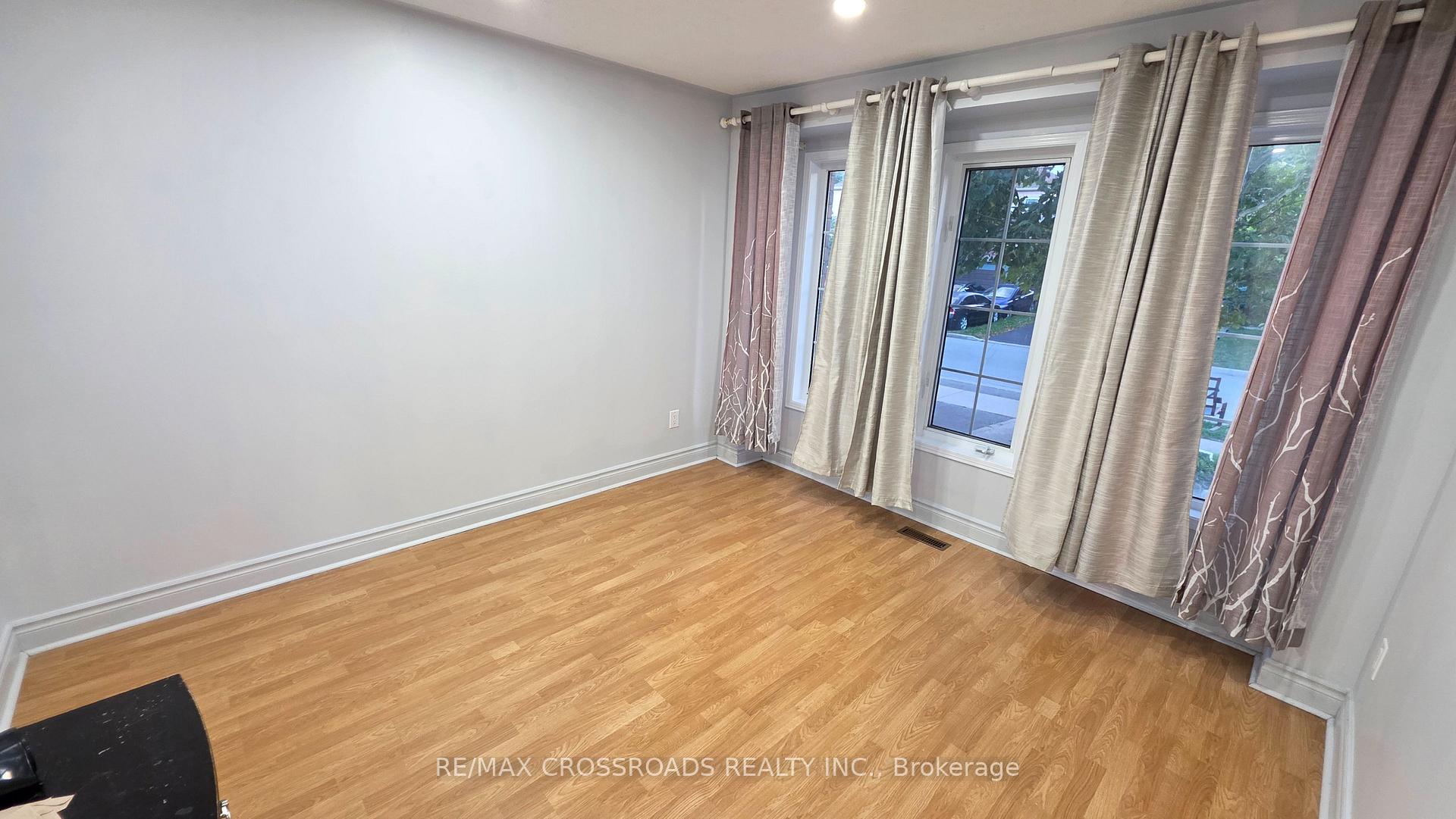 Photo 19 of 3 Meadow Glade Road, Brampton, Sandringham-Wellington — HOMEH