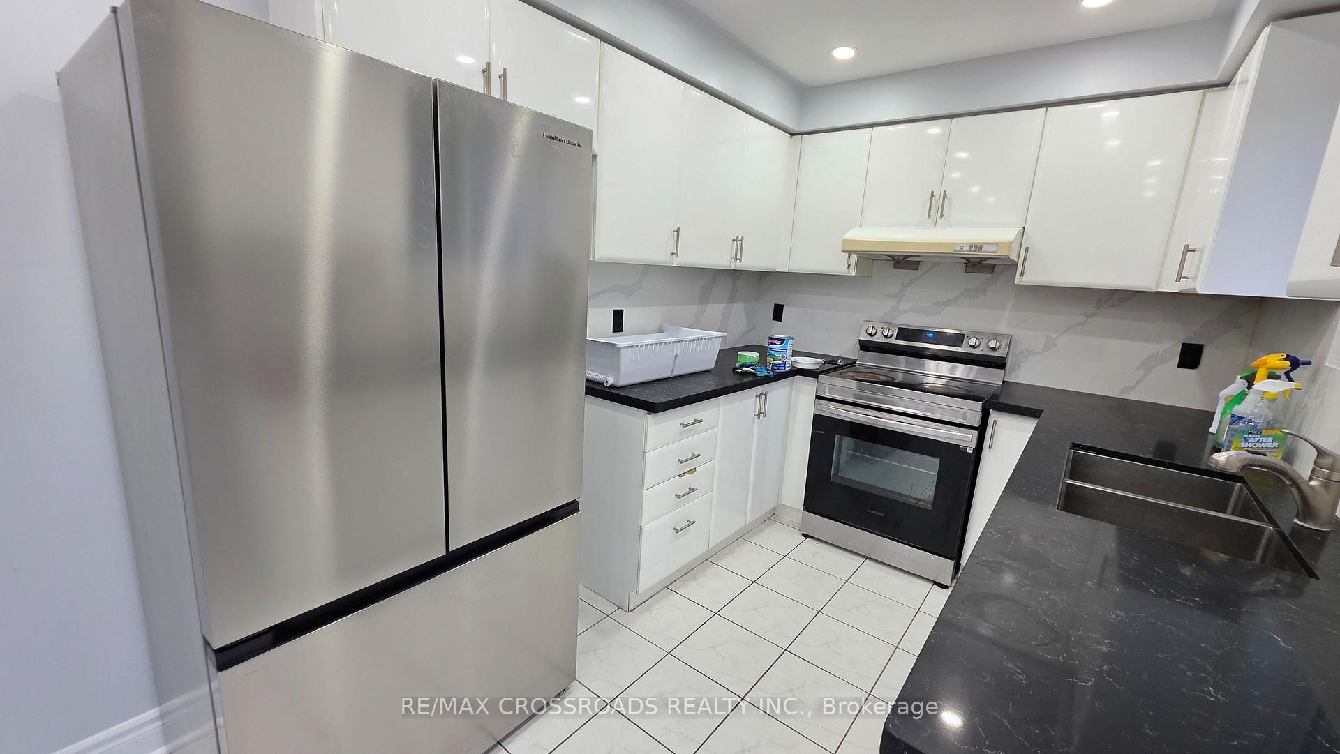 Photo 21 of 3 Meadow Glade Road, Brampton, Sandringham-Wellington — HOMEH