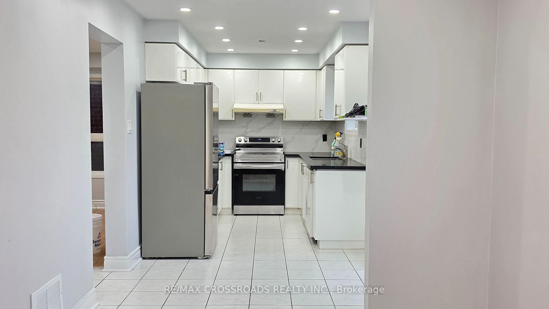 Photo 22 of 3 Meadow Glade Road, Brampton, Sandringham-Wellington — HOMEH