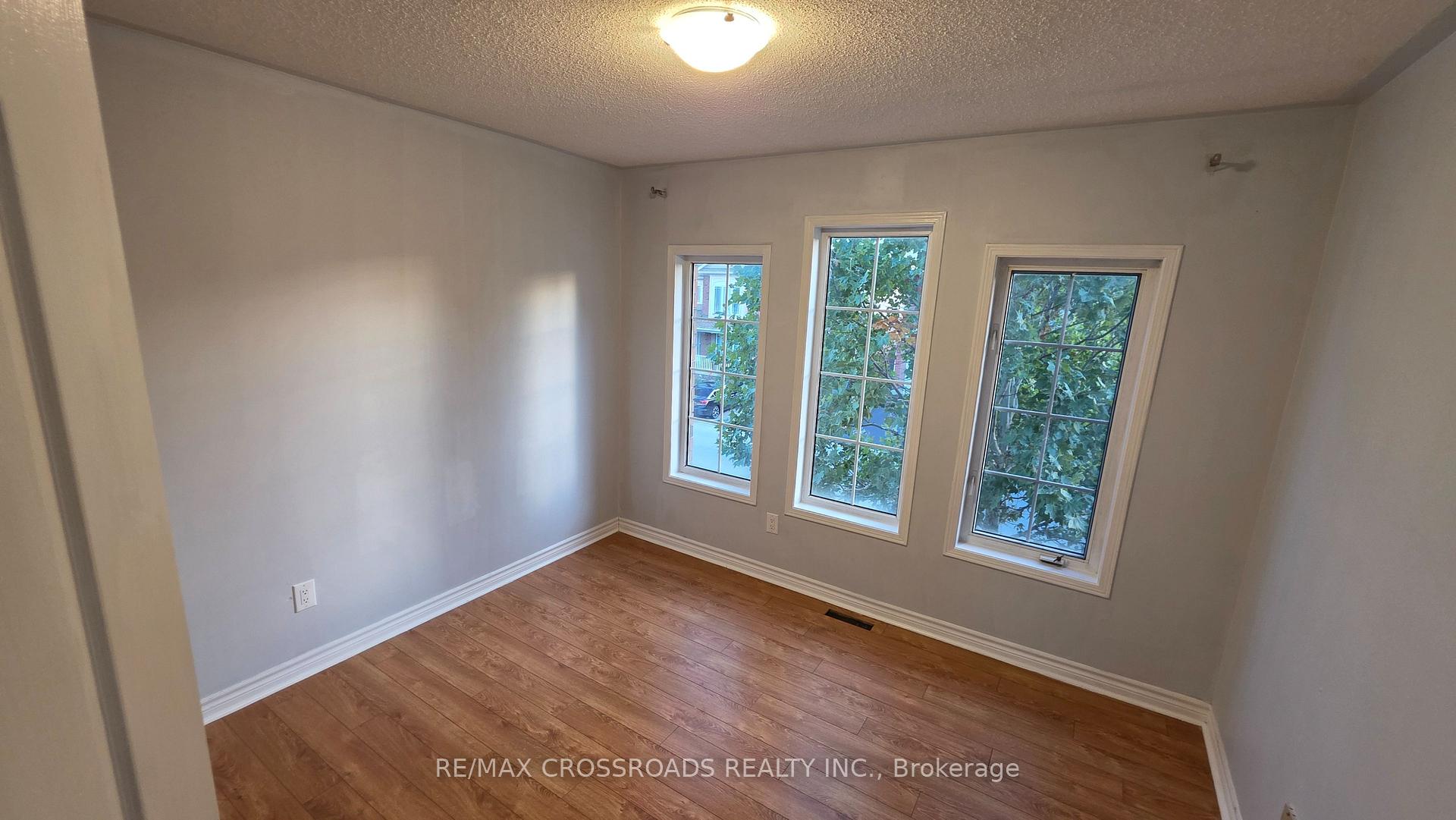 Photo 42 of 3 Meadow Glade Road, Brampton, Sandringham-Wellington — HOMEH