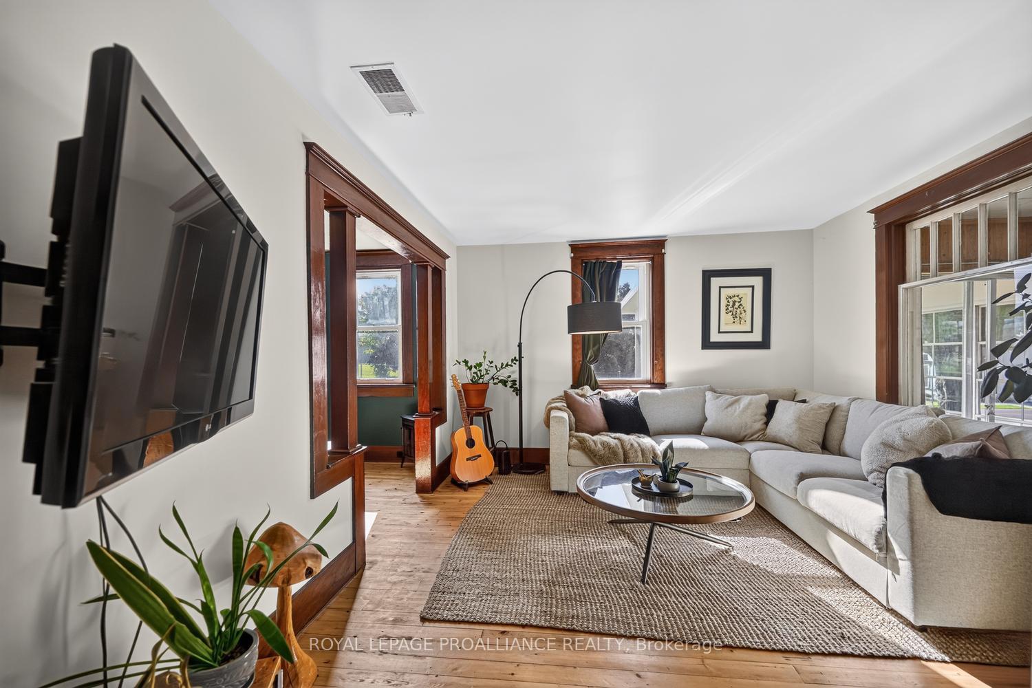 Photo 10 of 155 Henry Street, Edwardsburgh/Cardinal, Town of Cardinal — HOMEH
