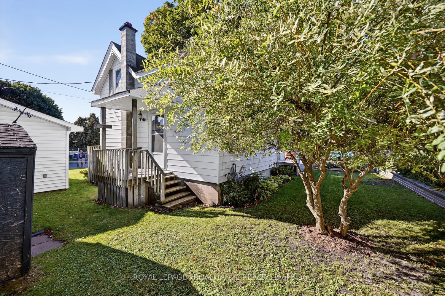 Photo 23 of 155 Henry Street, Edwardsburgh/Cardinal, Town of Cardinal — HOMEH