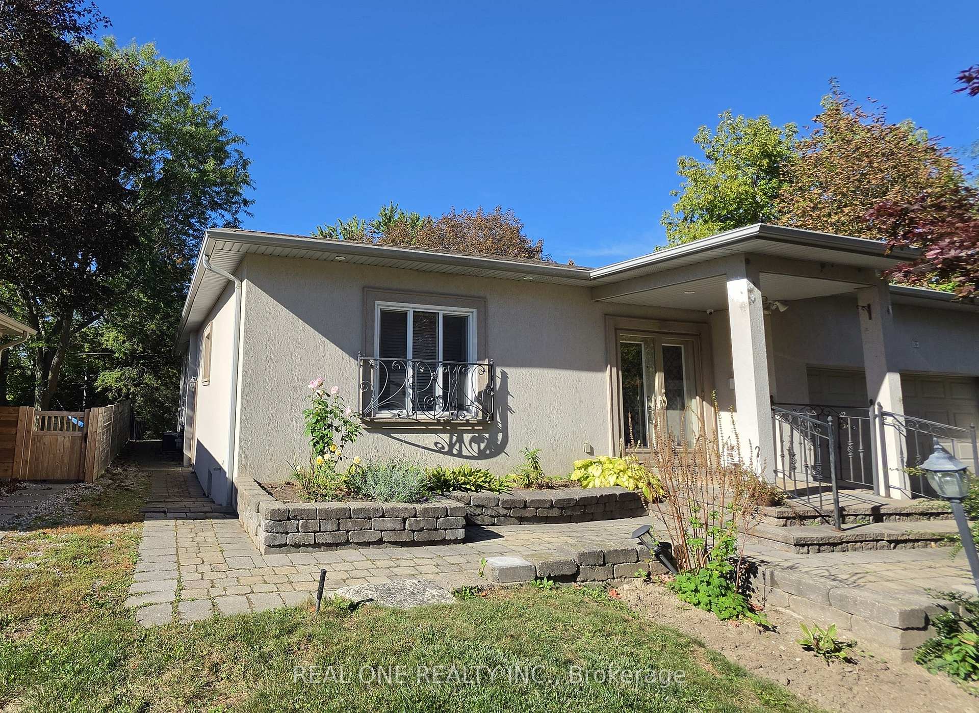 Photo 2 of 36 Wildrose Crescent E, Markham, Bayview Glen — HOMEH