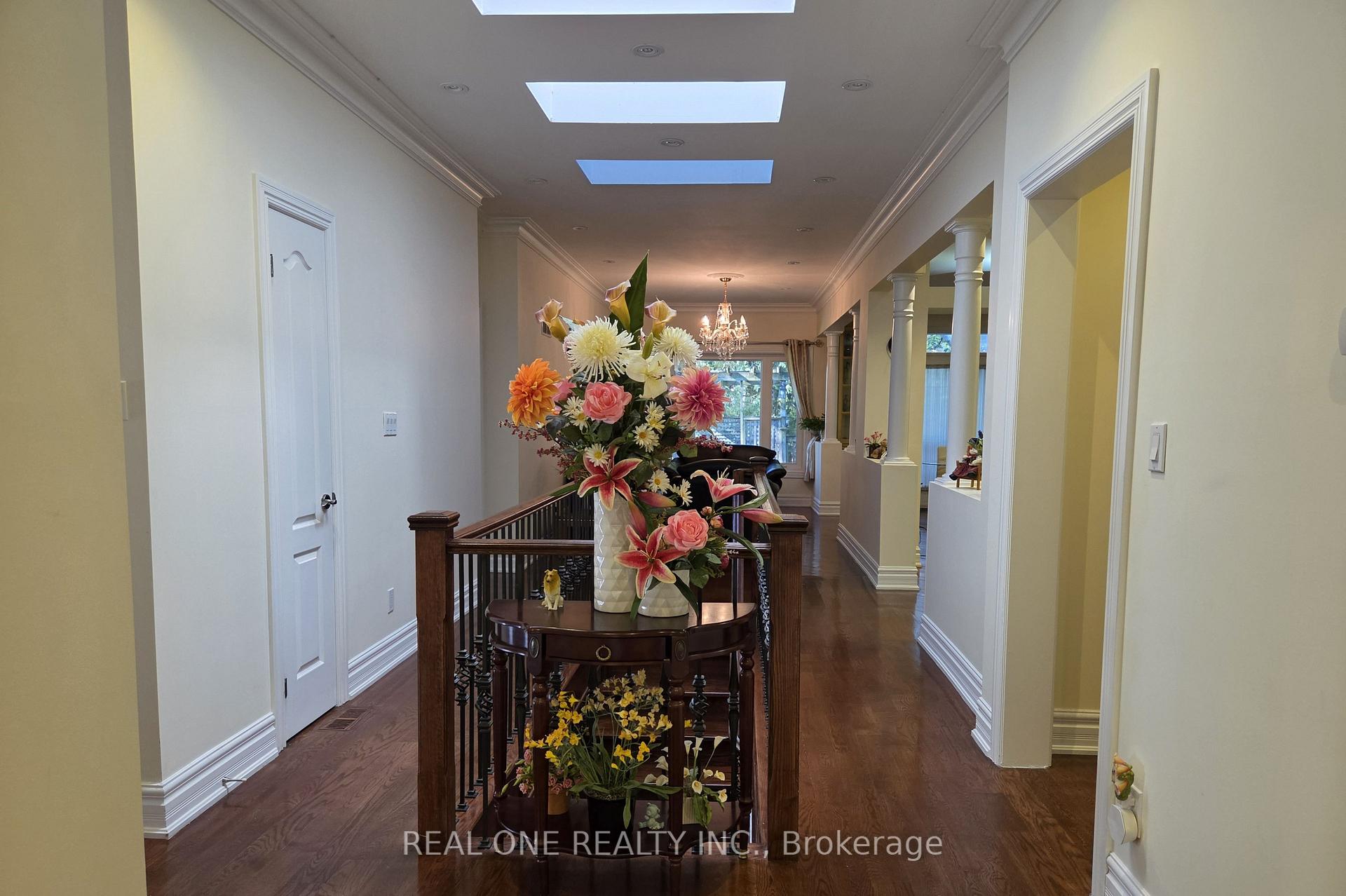 Photo 5 of 36 Wildrose Crescent E, Markham, Bayview Glen — HOMEH