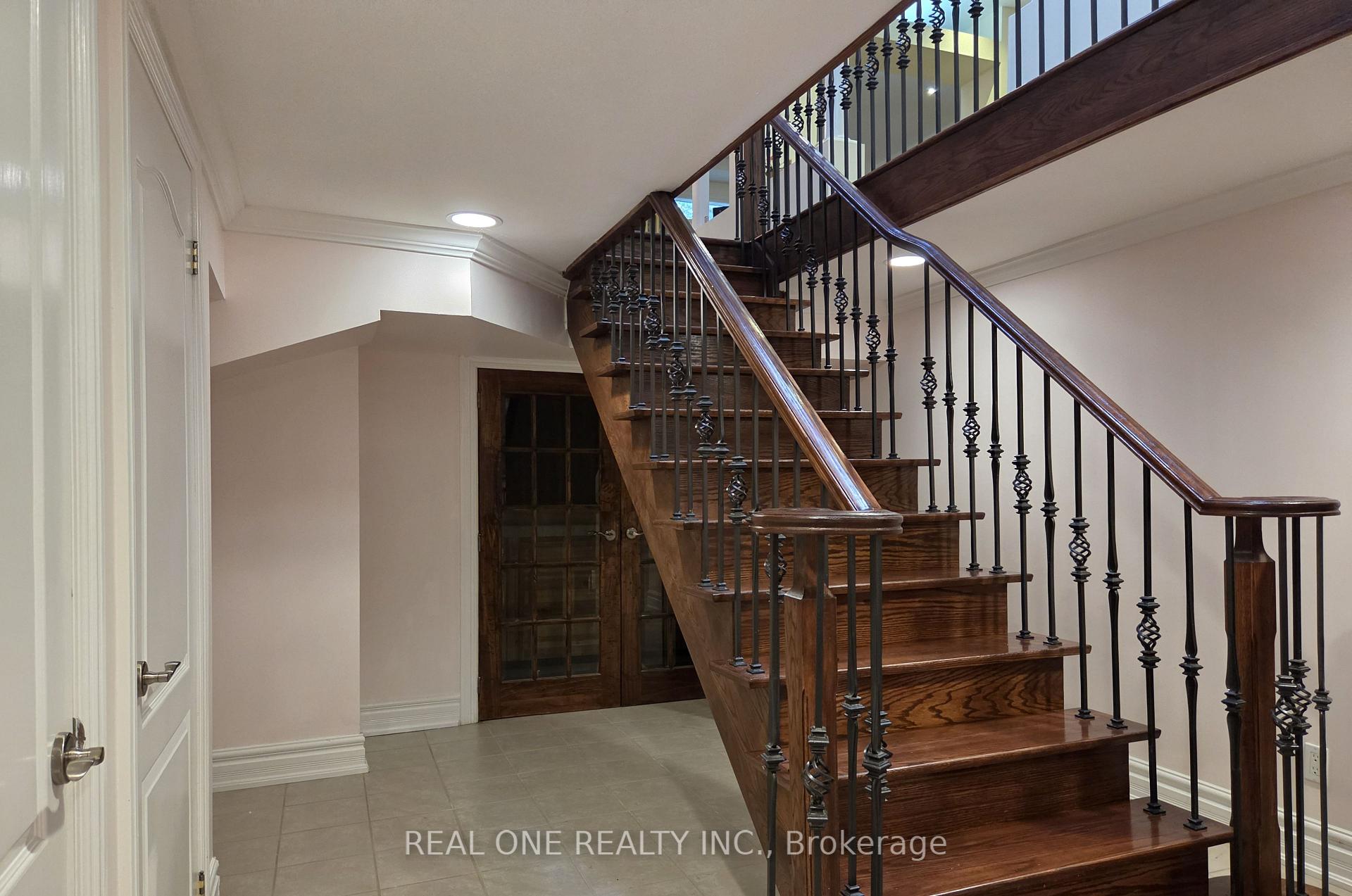 Photo 9 of 36 Wildrose Crescent E, Markham, Bayview Glen — HOMEH