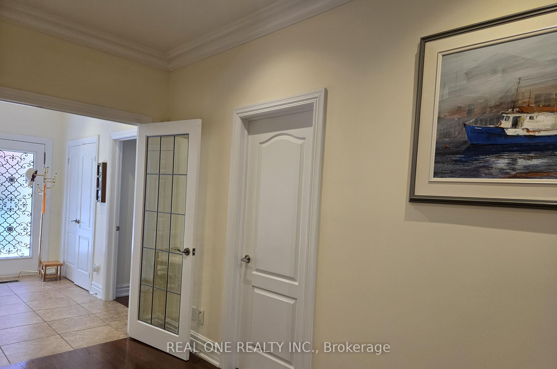 Photo 10 of 36 Wildrose Crescent E, Markham, Bayview Glen — HOMEH