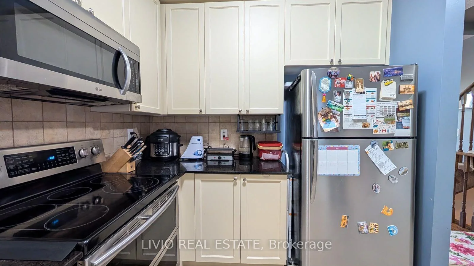 Photo 4 of 157 Cedar Lake Crescent, Brampton, Bram West — HOMEH
