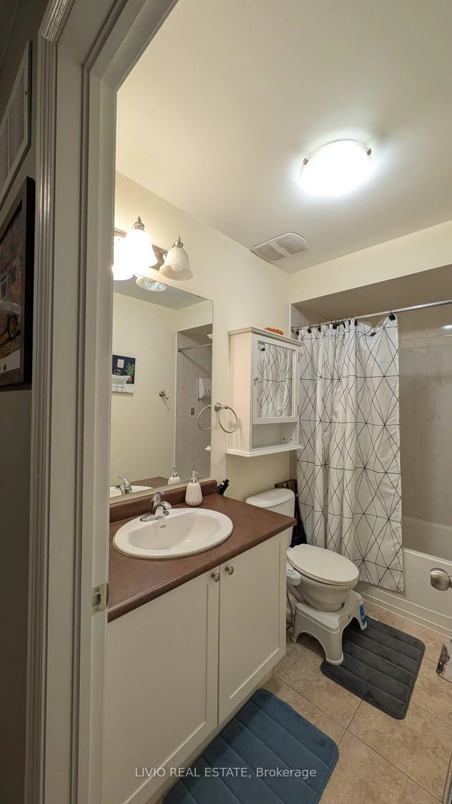 Photo 16 of 157 Cedar Lake Crescent, Brampton, Bram West — HOMEH