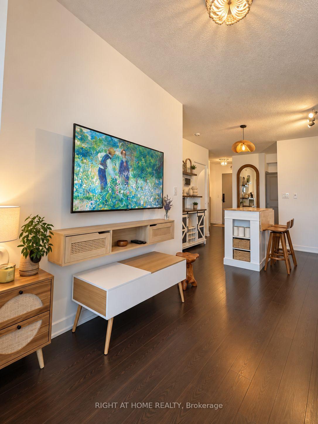 Photo 9 of Unit B210, 3200 Dakota Common, Burlington, Alton — HOMEH
