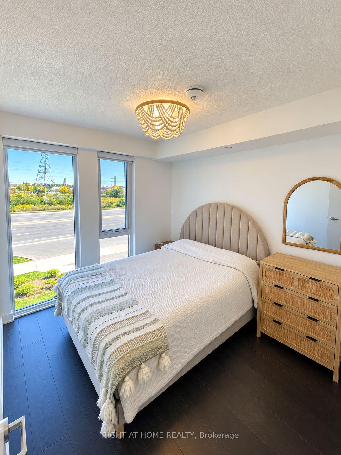 Photo 12 of Unit B210, 3200 Dakota Common, Burlington, Alton — HOMEH