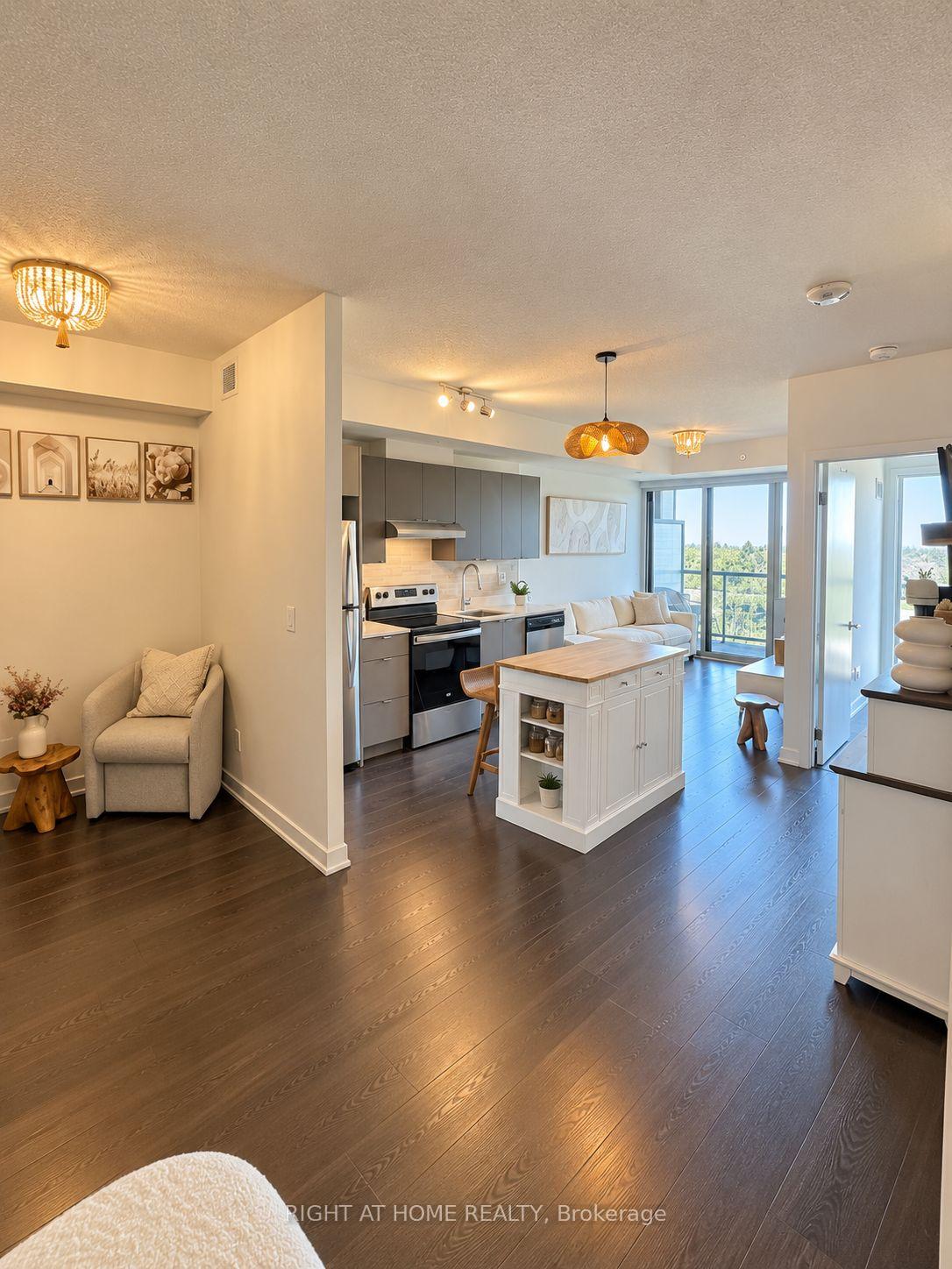 Photo 17 of Unit B210, 3200 Dakota Common, Burlington, Alton — HOMEH