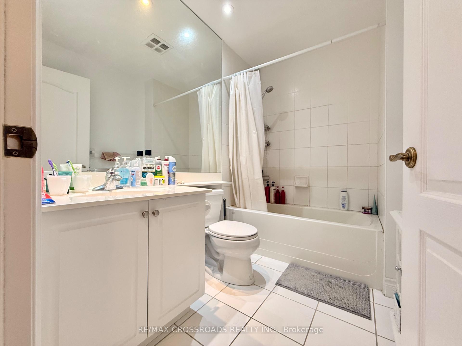 Photo 10 of Unit 603, 1 Clairtrell Road, North York, Willowdale East — HOMEH