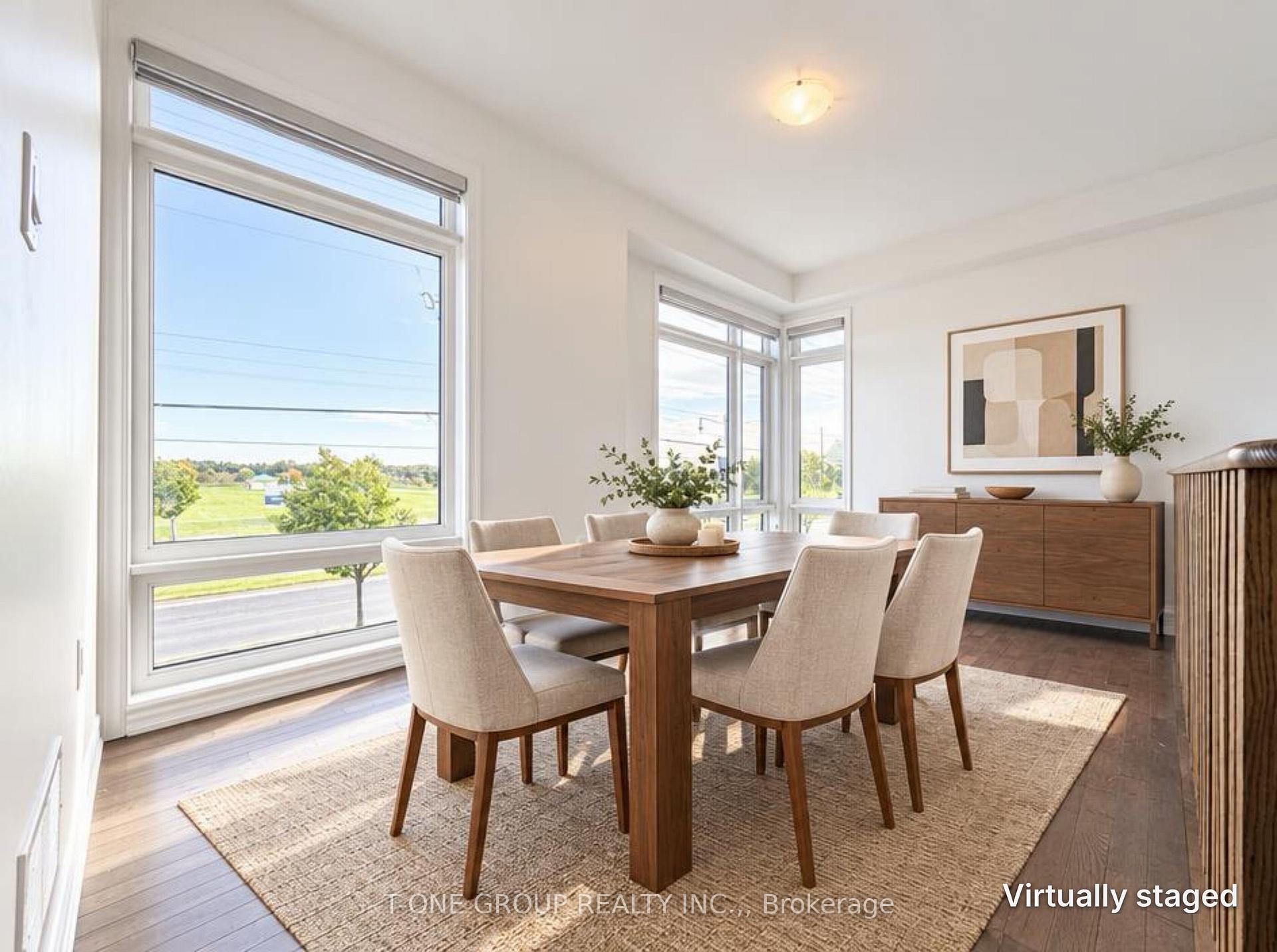 Photo 5 of 110 Blick Crescent, Aurora, Bayview Northeast — HOMEH
