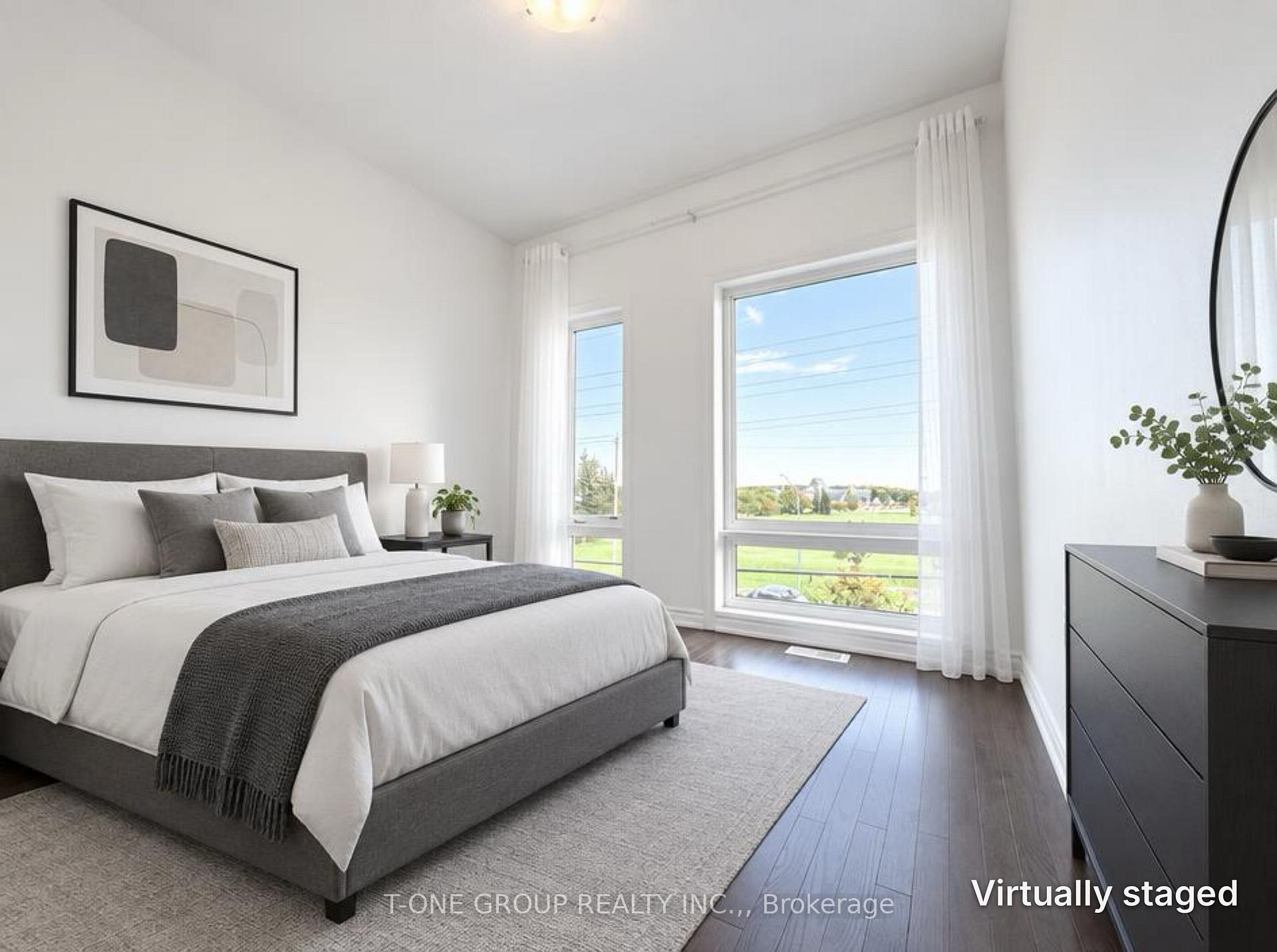 Photo 12 of 110 Blick Crescent, Aurora, Bayview Northeast — HOMEH