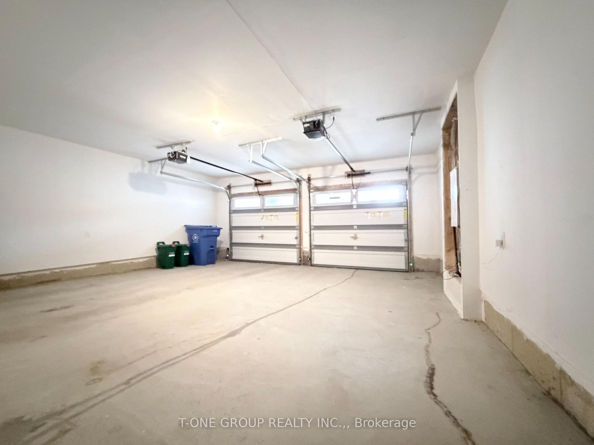 Photo 16 of 110 Blick Crescent, Aurora, Bayview Northeast — HOMEH