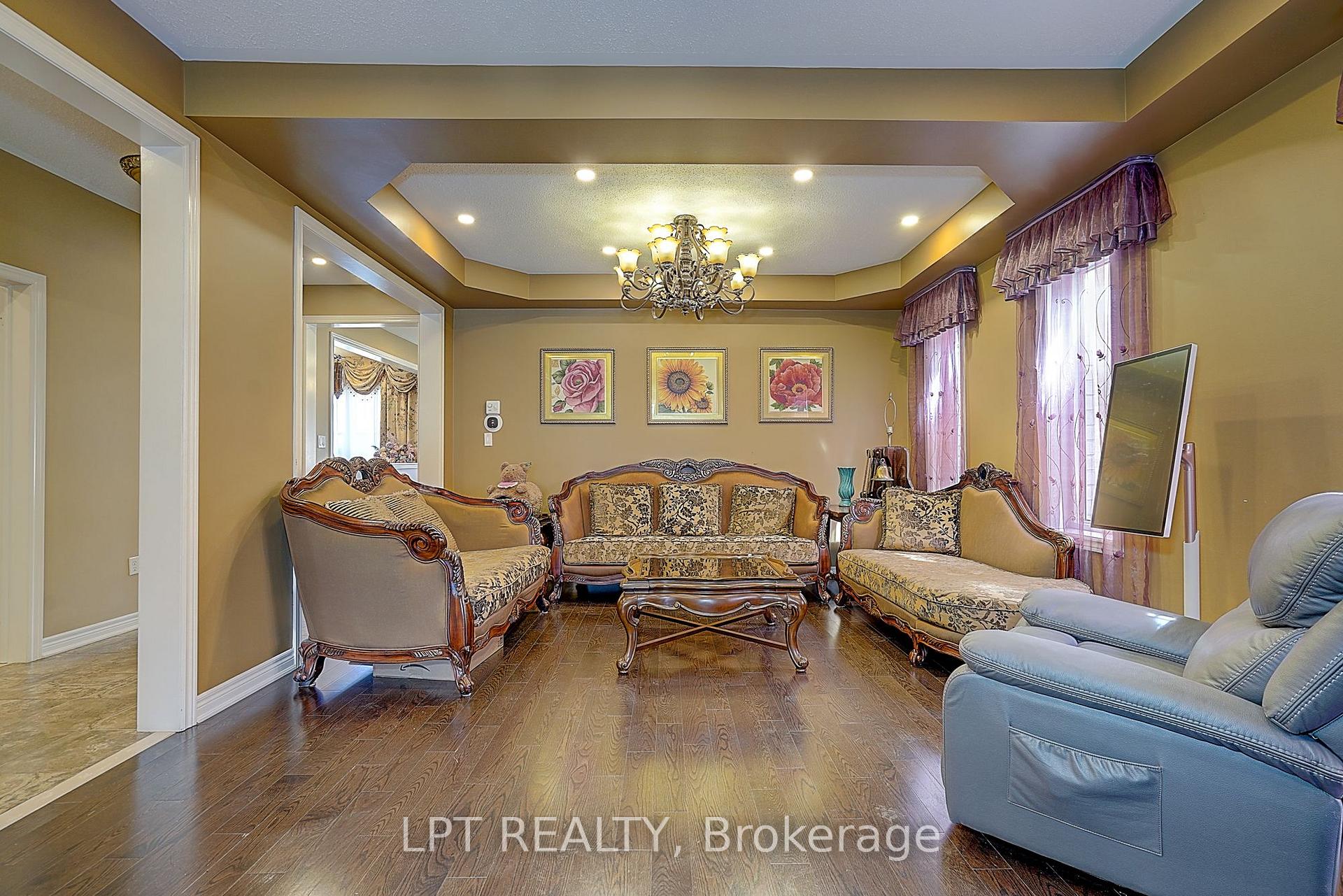 Photo 6 of 1168 McTavish Drive, Newmarket, Stonehaven-Wyndham — HOMEH