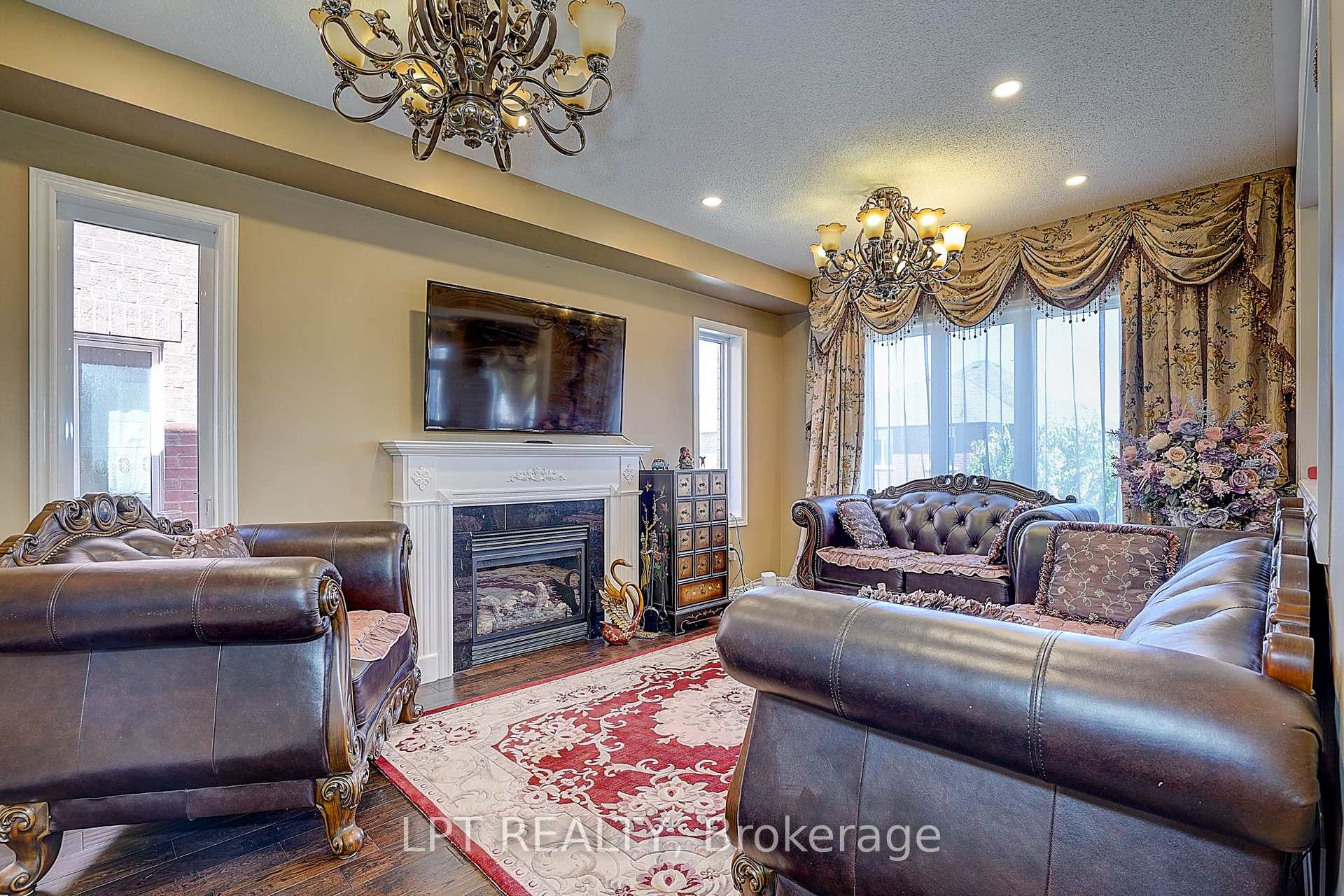 Photo 9 of 1168 McTavish Drive, Newmarket, Stonehaven-Wyndham — HOMEH